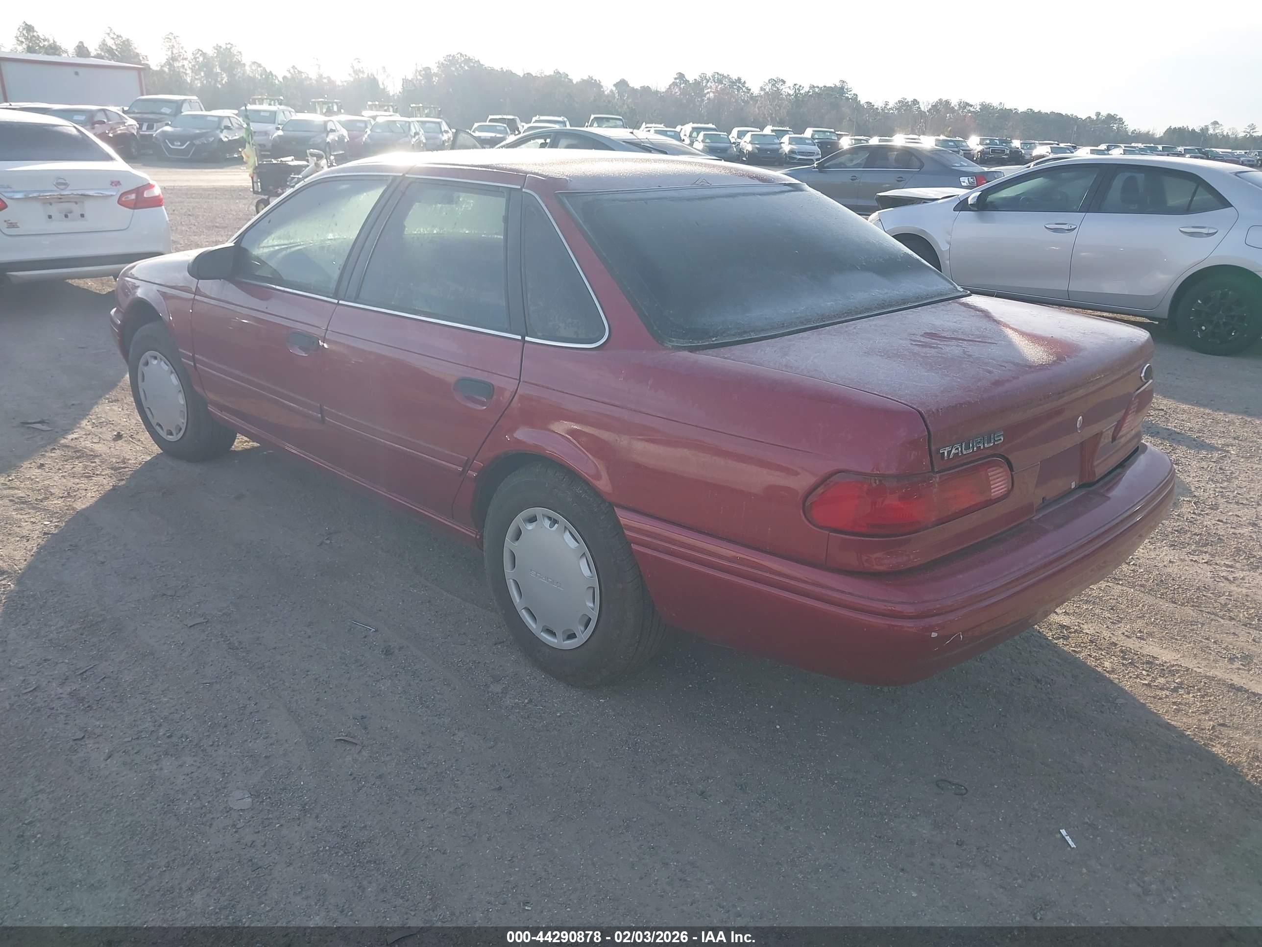 FORD TAURUS image 3