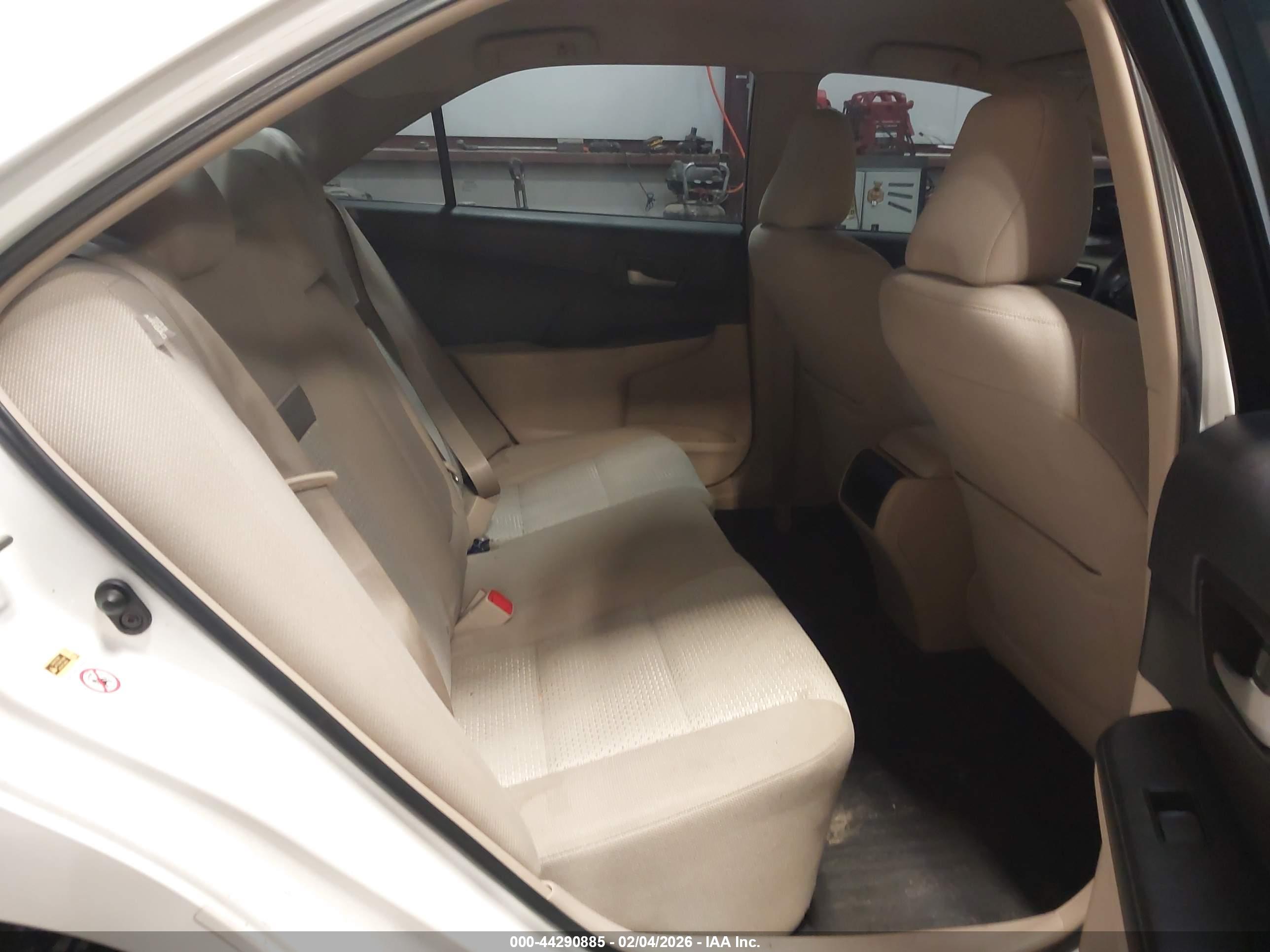 TOYOTA CAMRY image 8
