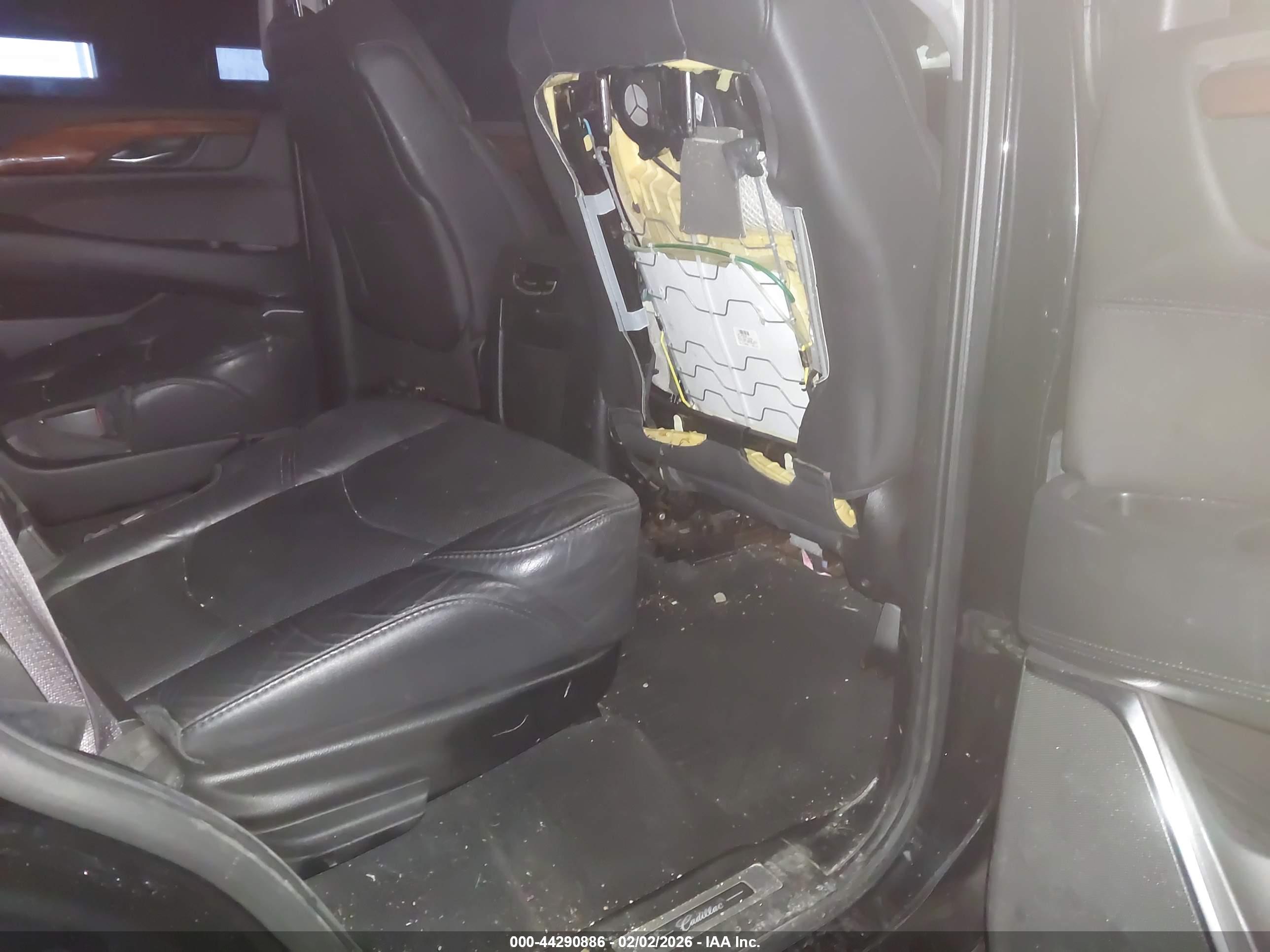 CADILLAC ESCALADE image 8