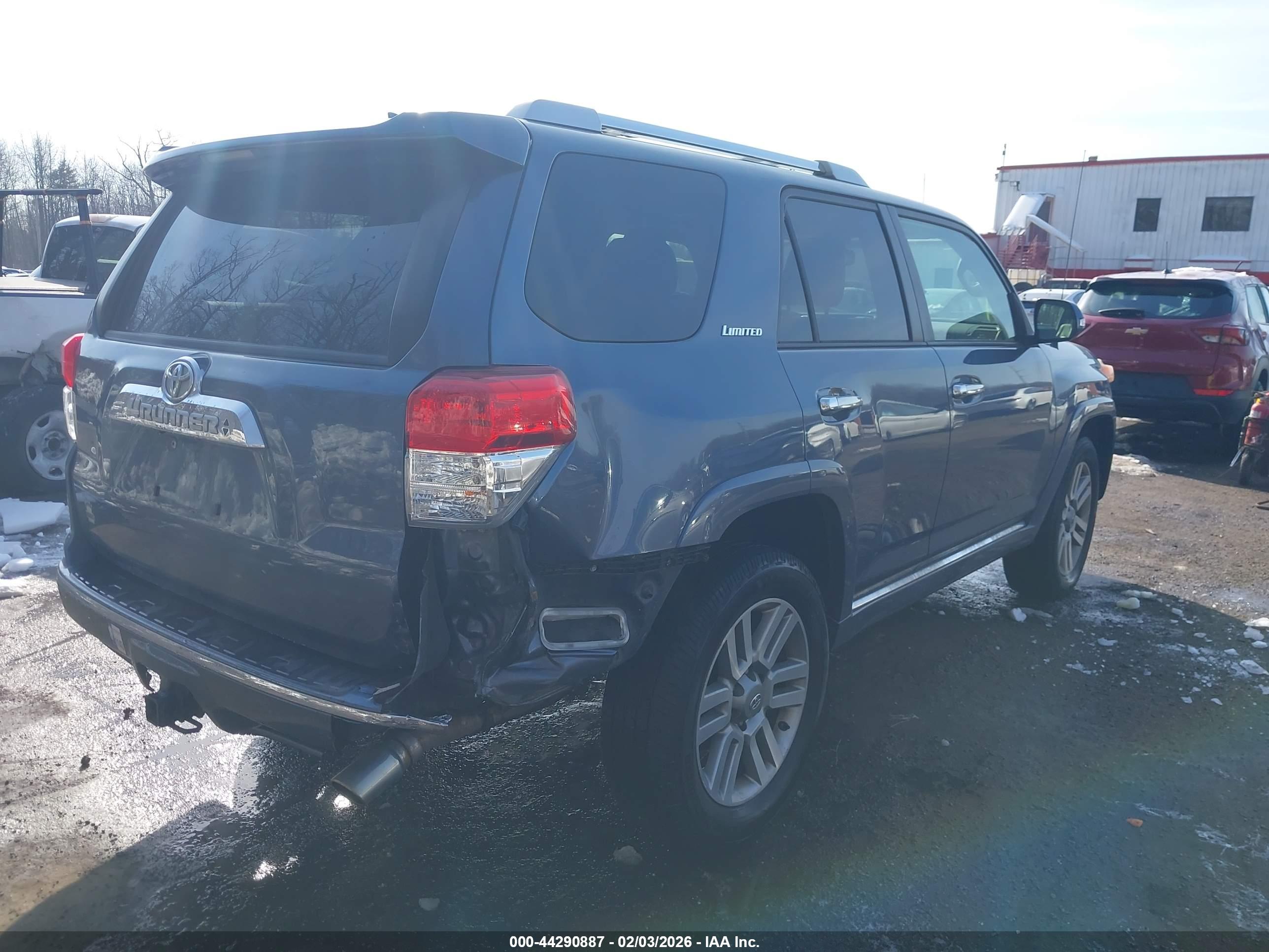 TOYOTA 4RUNNER image 6