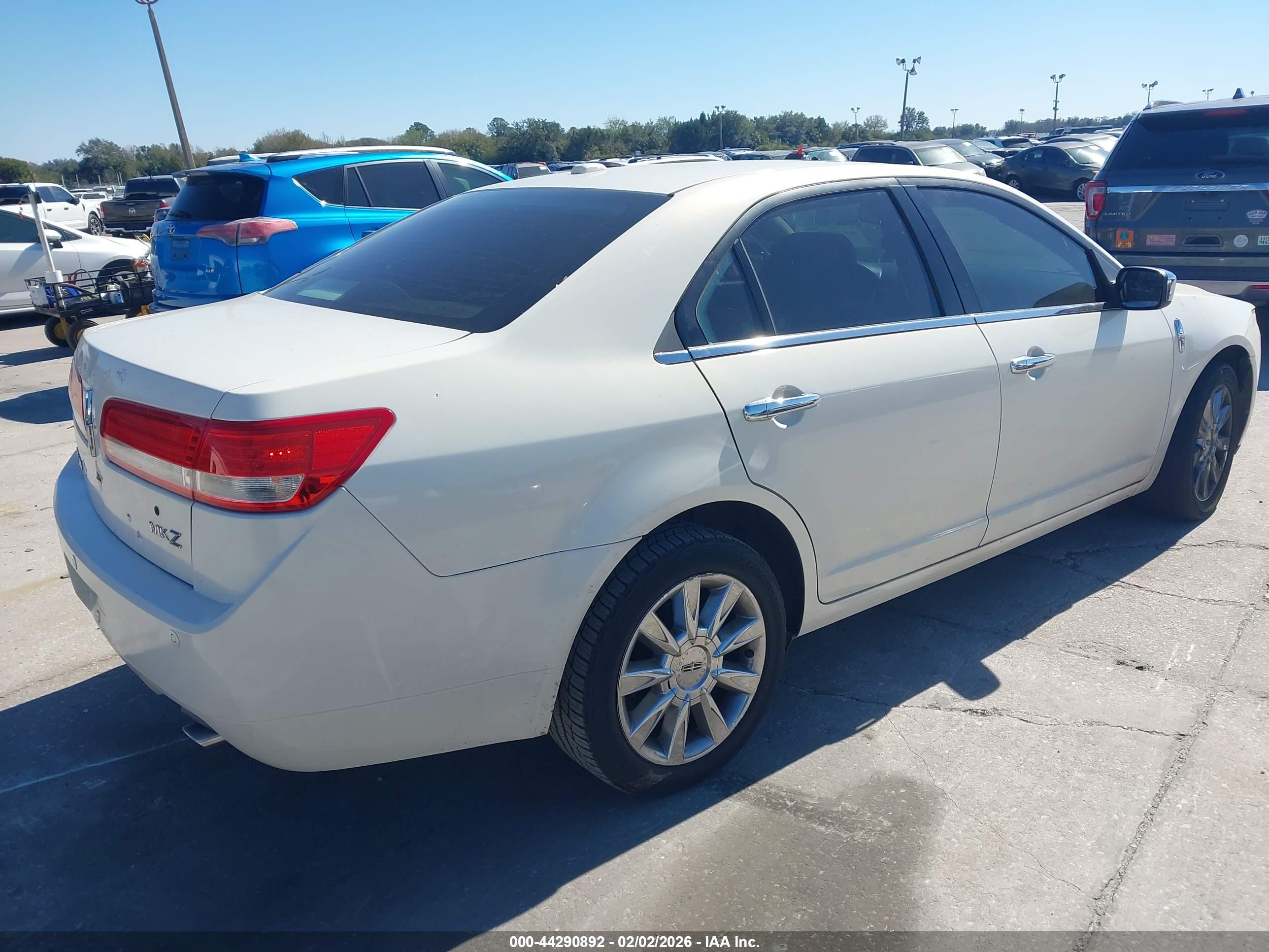 LINCOLN MKZ image 4