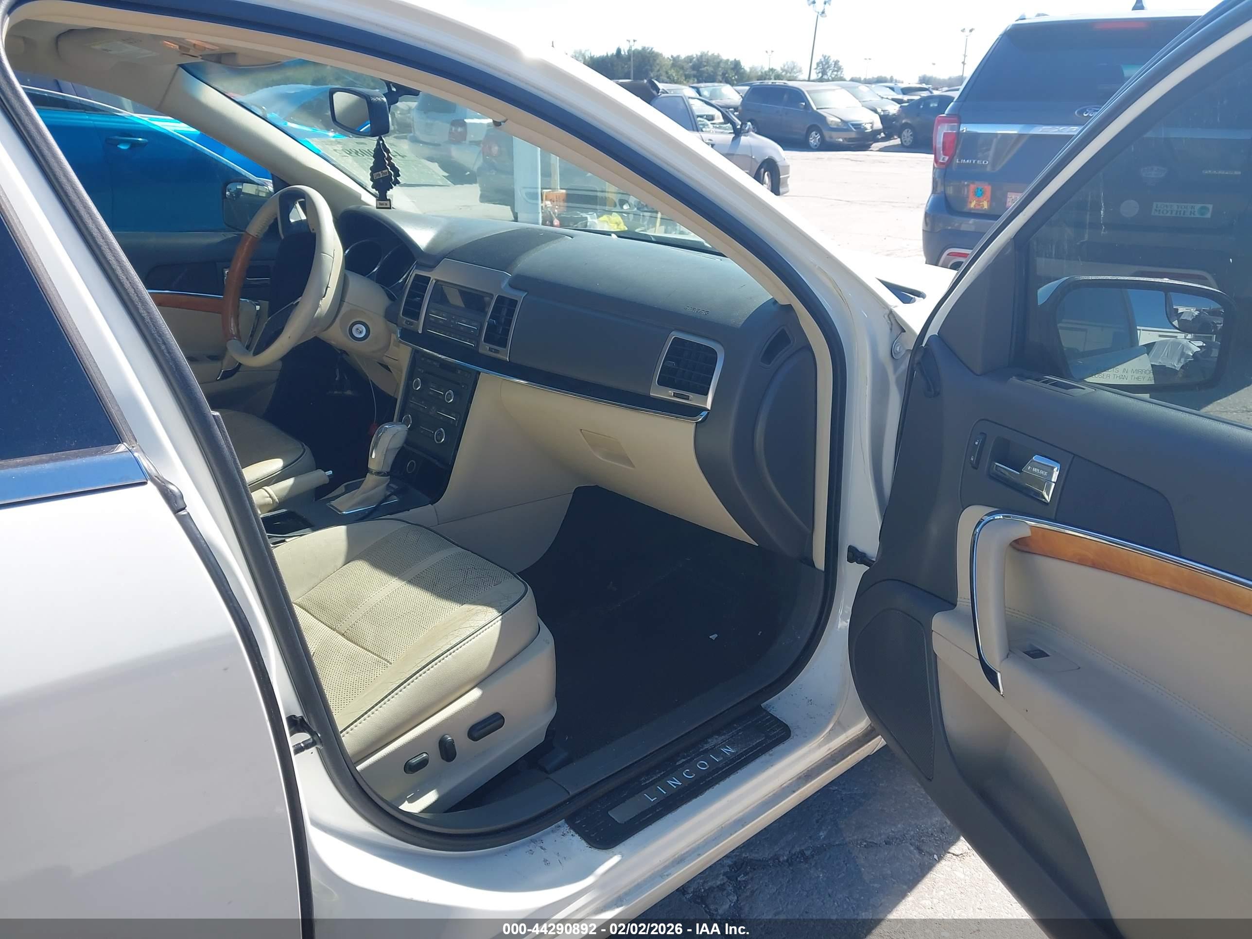 LINCOLN MKZ image 5