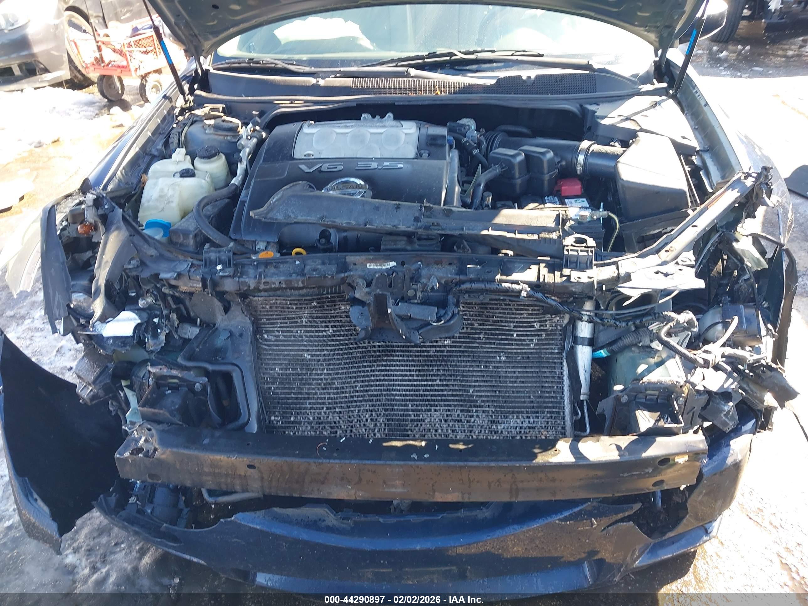 NISSAN MAXIMA image 10
