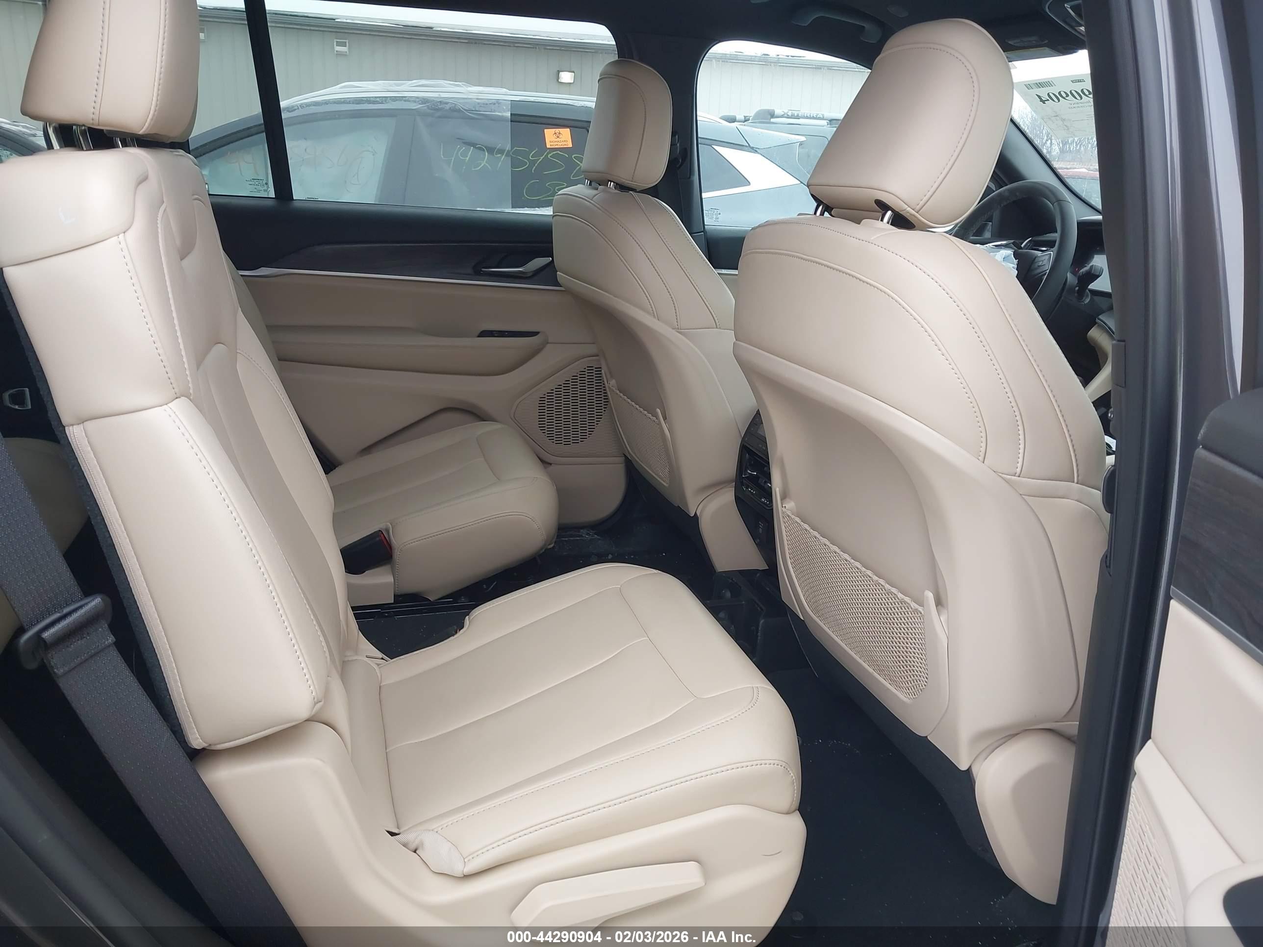 JEEP GRAND image 8
