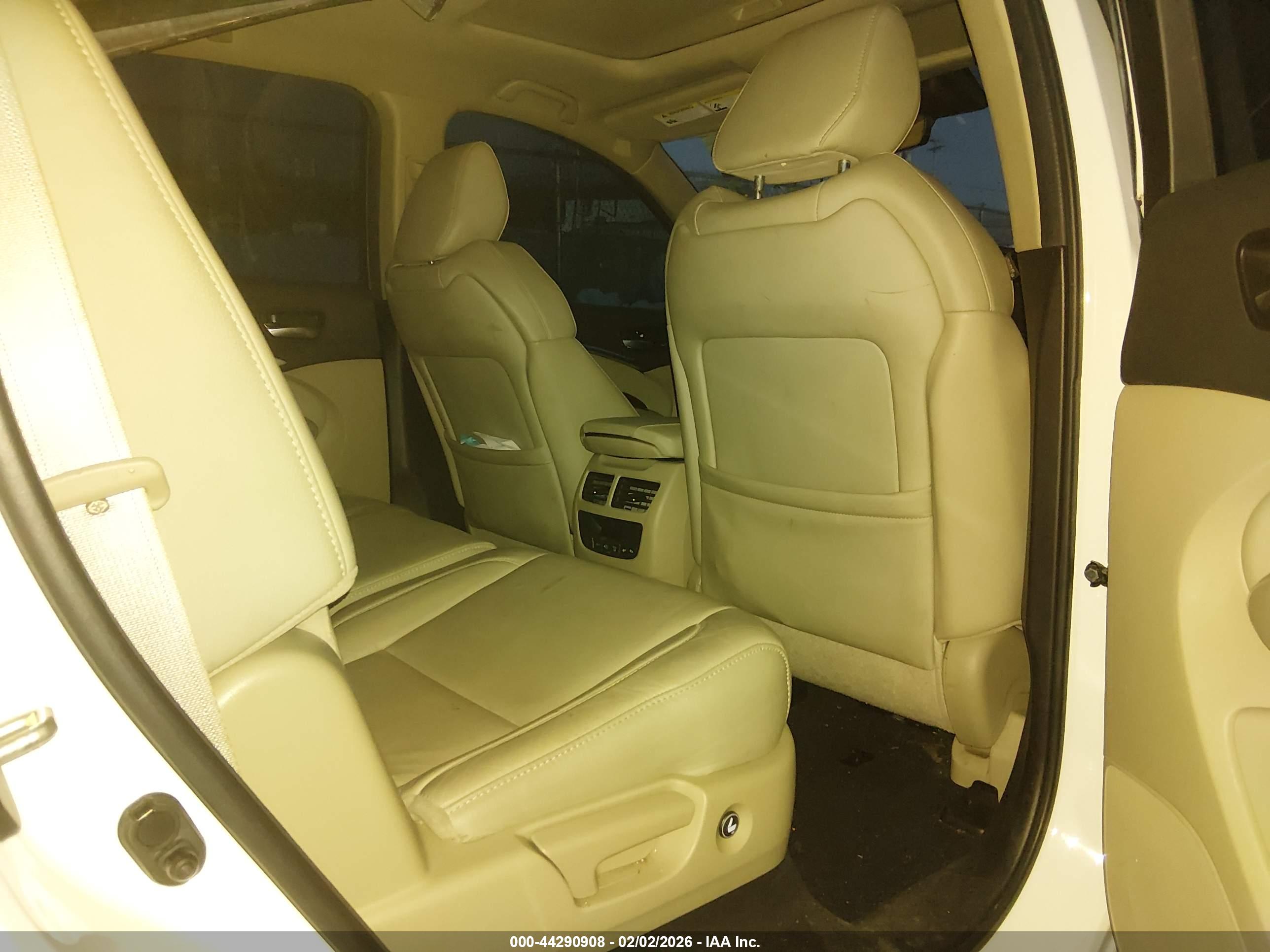 ACURA MDX image 8
