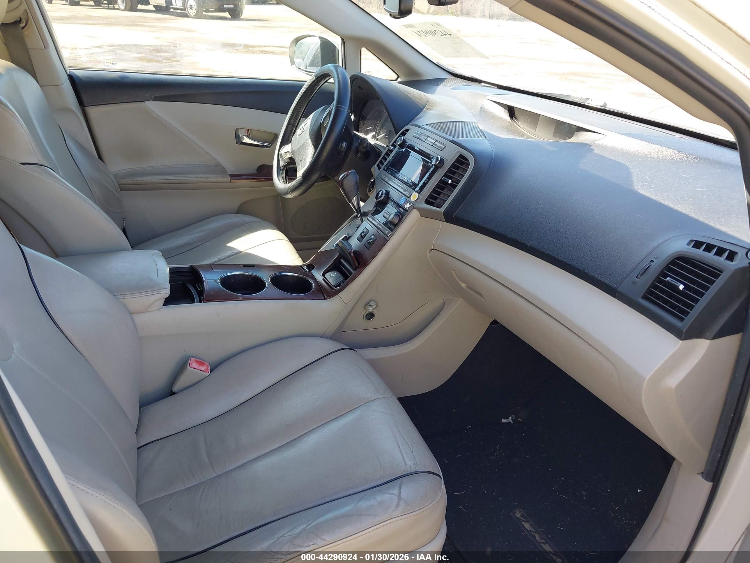TOYOTA VENZA image 5