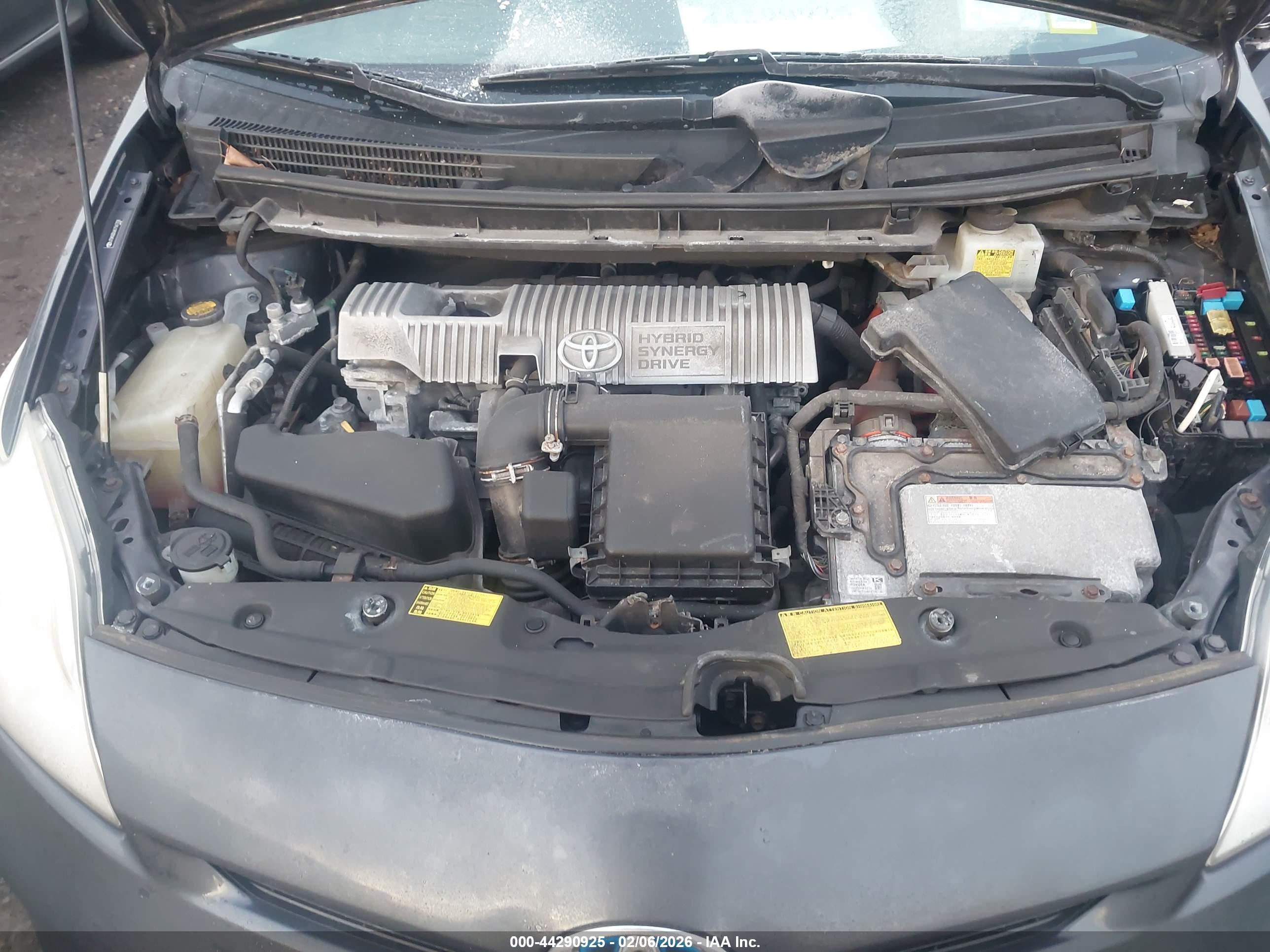 TOYOTA PRIUS image 10