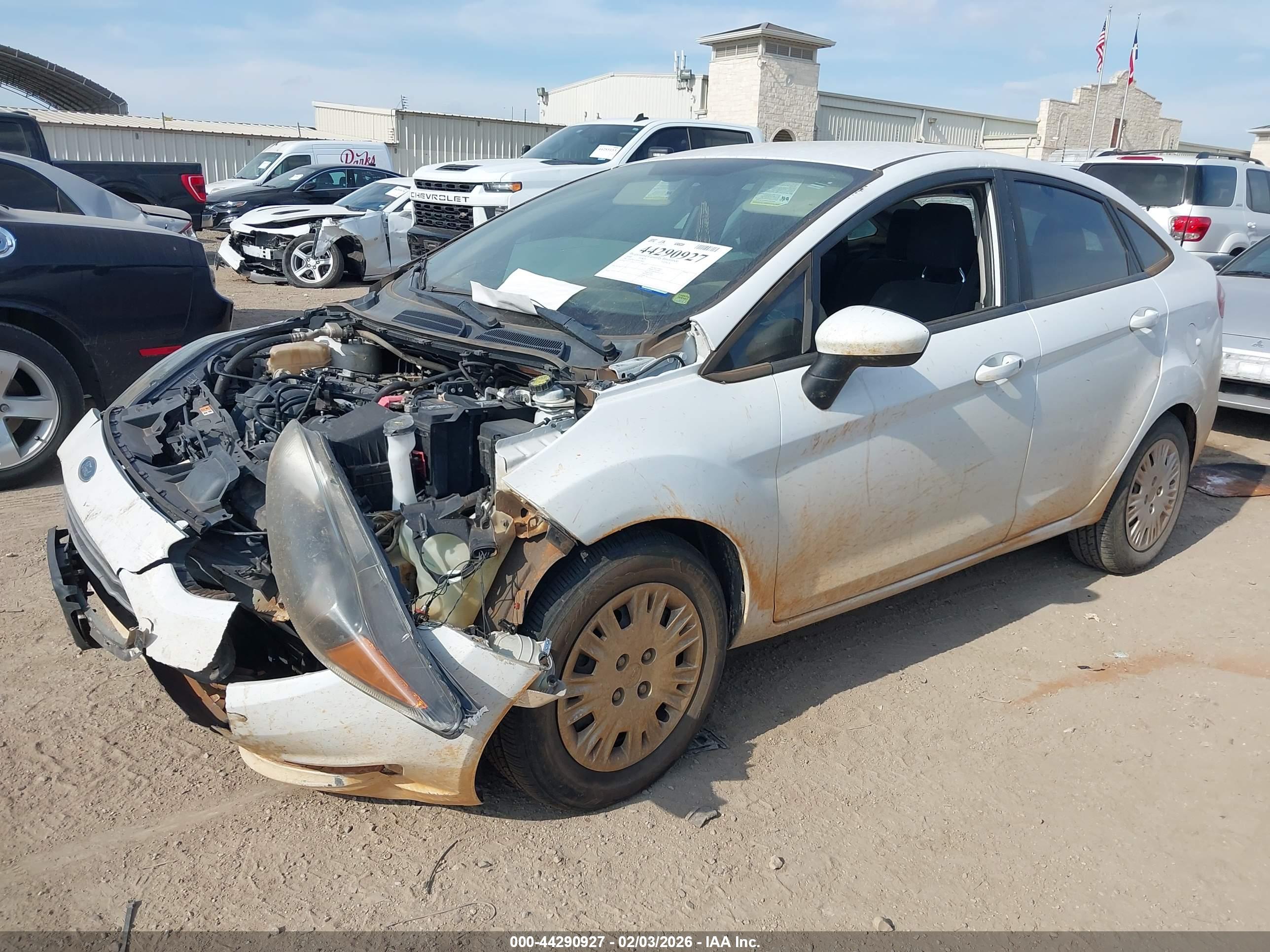 FORD FIESTA image 2