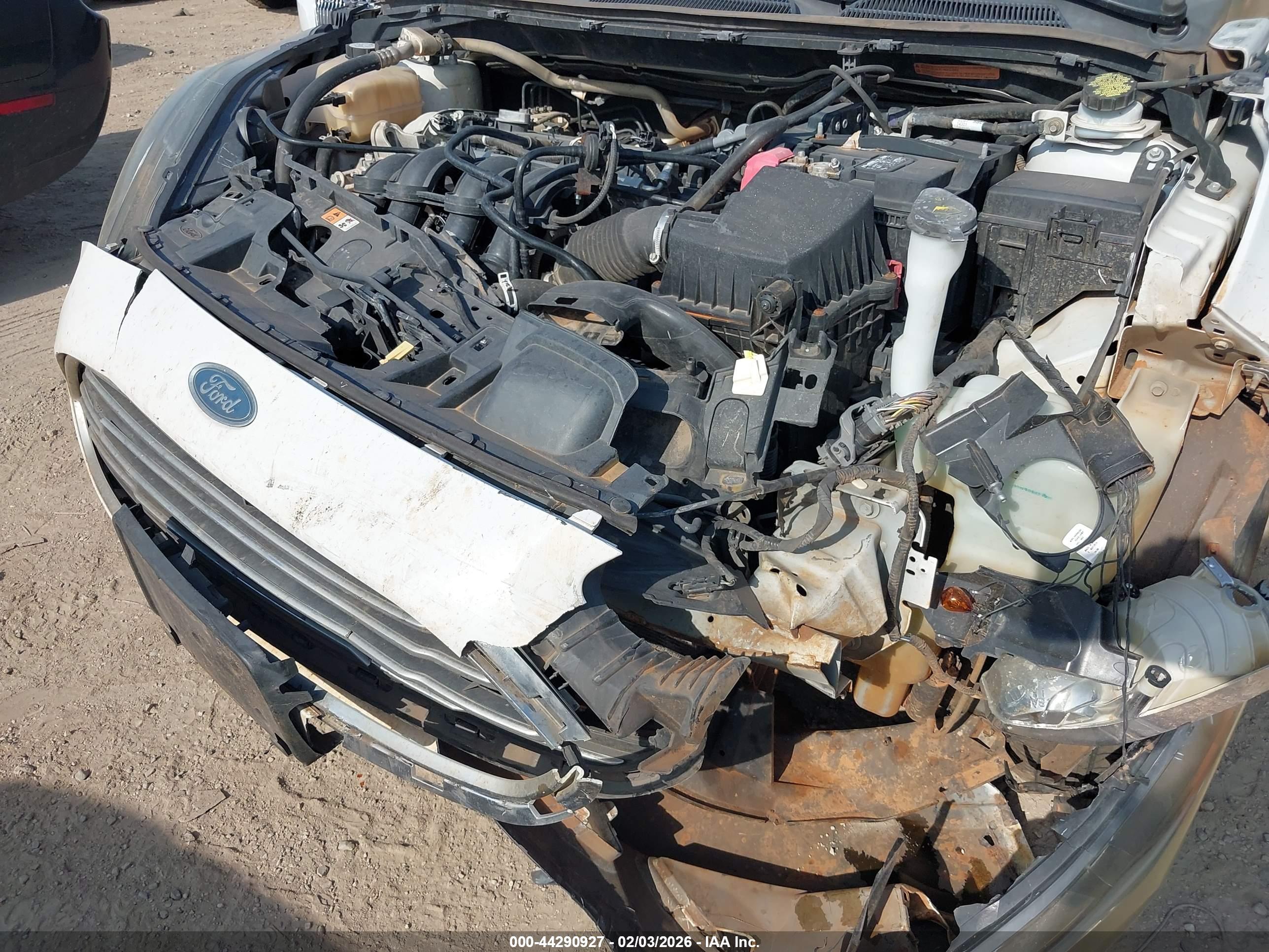 FORD FIESTA image 6