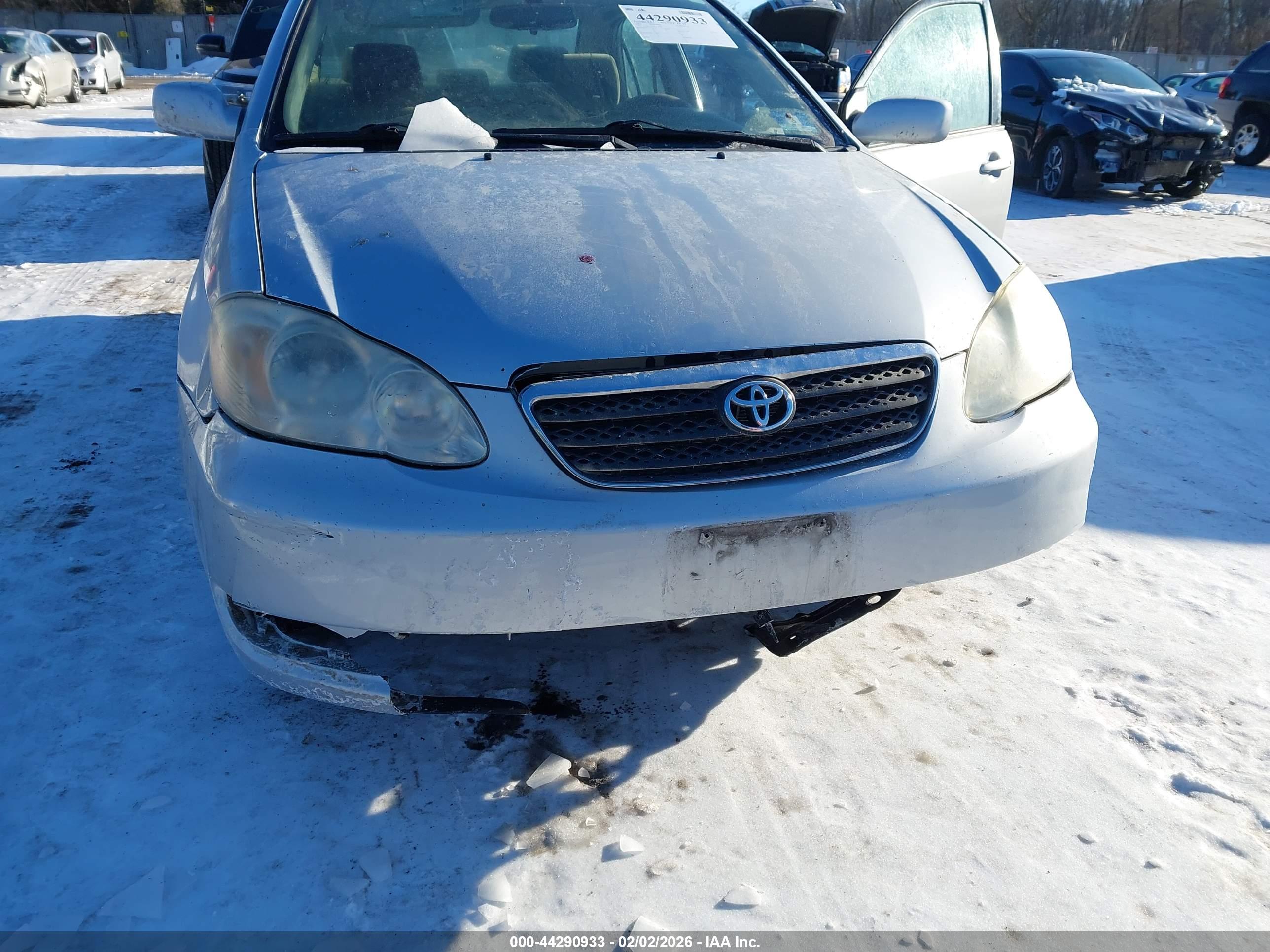 TOYOTA COROLLA image 6