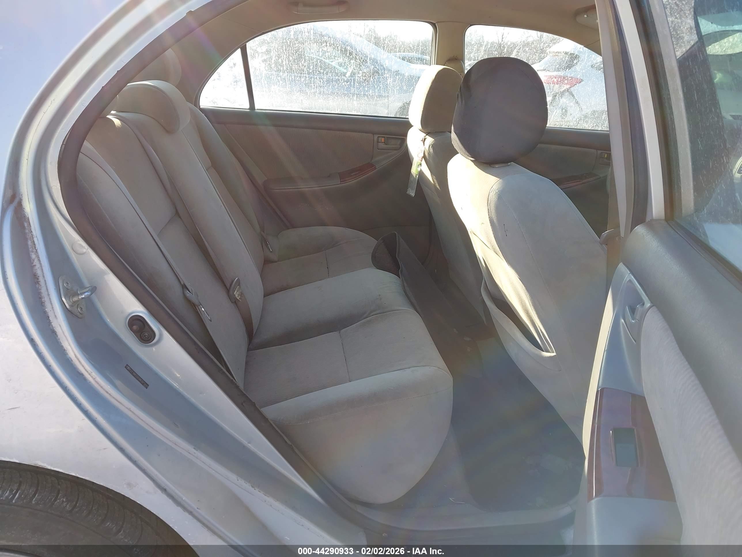 TOYOTA COROLLA image 8