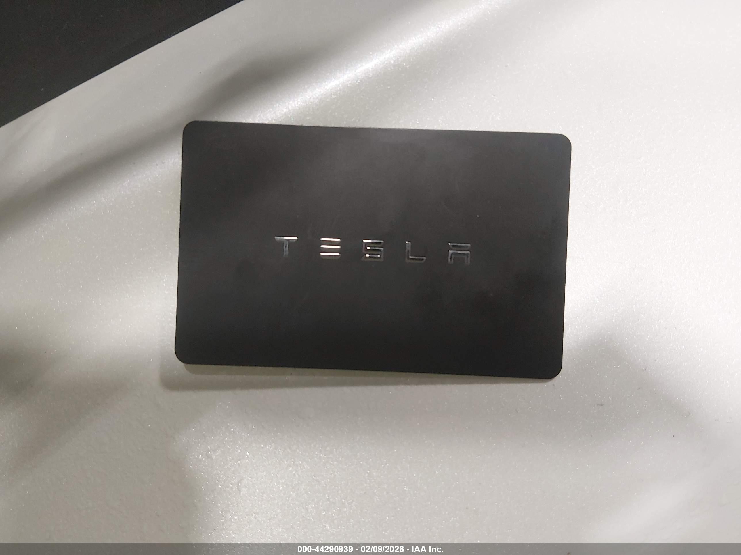 TESLA MODEL image 11