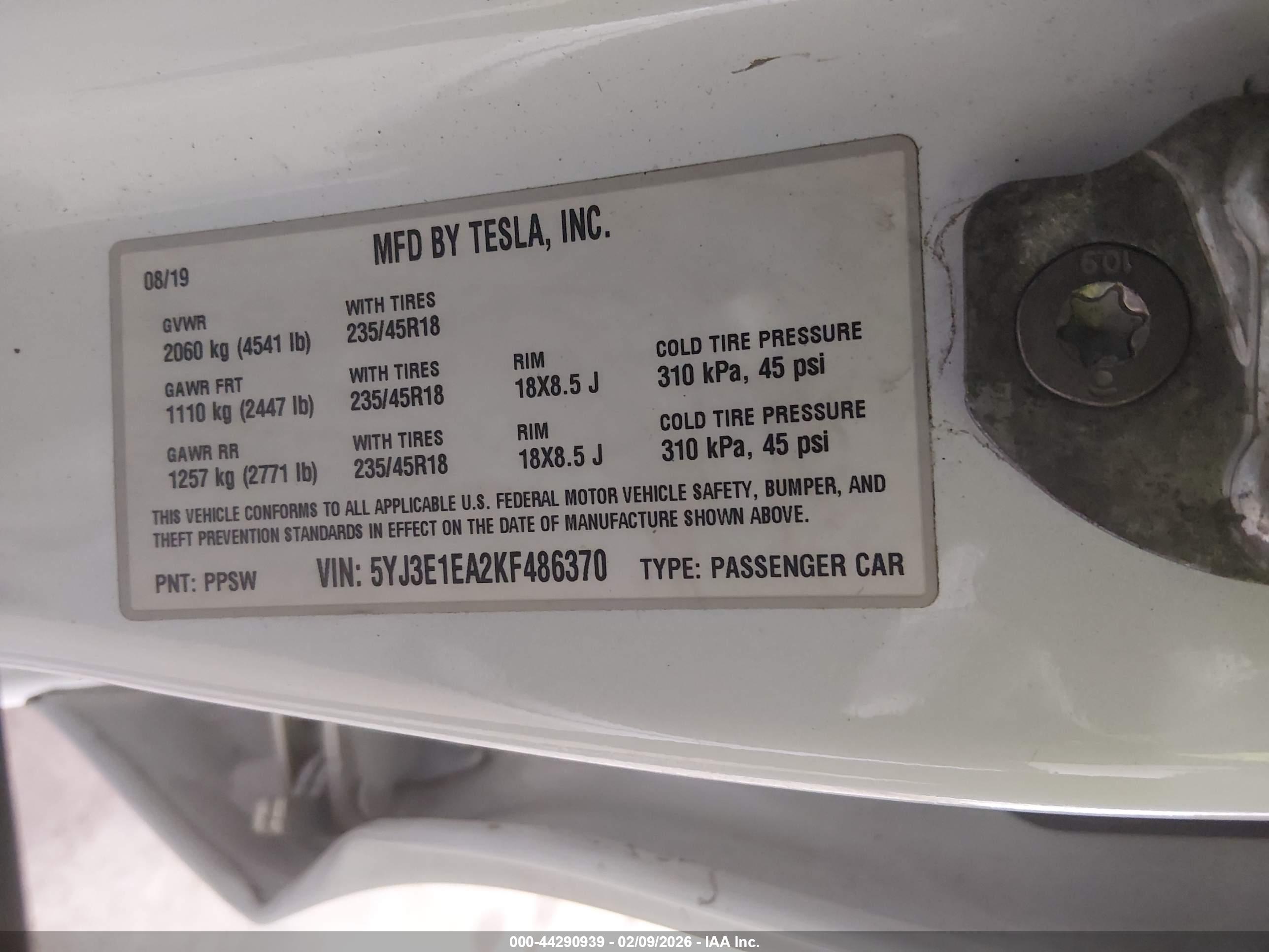 TESLA MODEL image 9