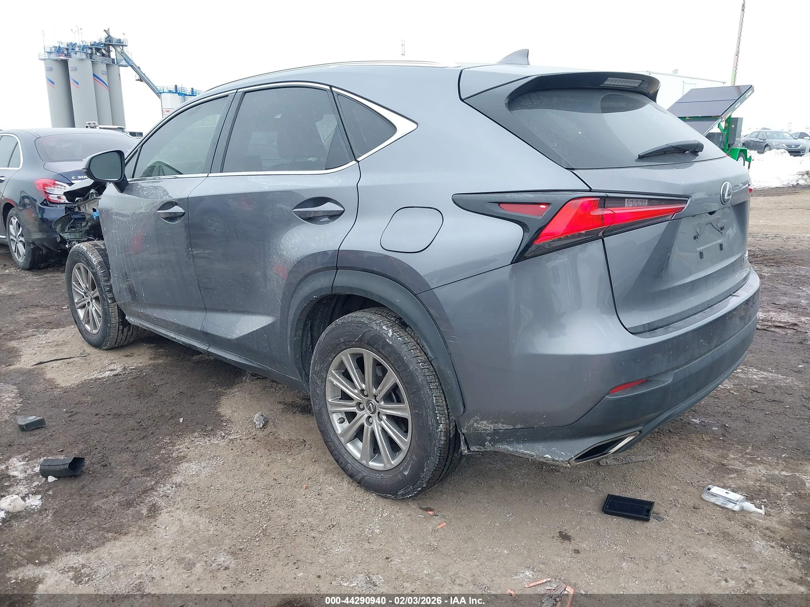 LEXUS NX image 3