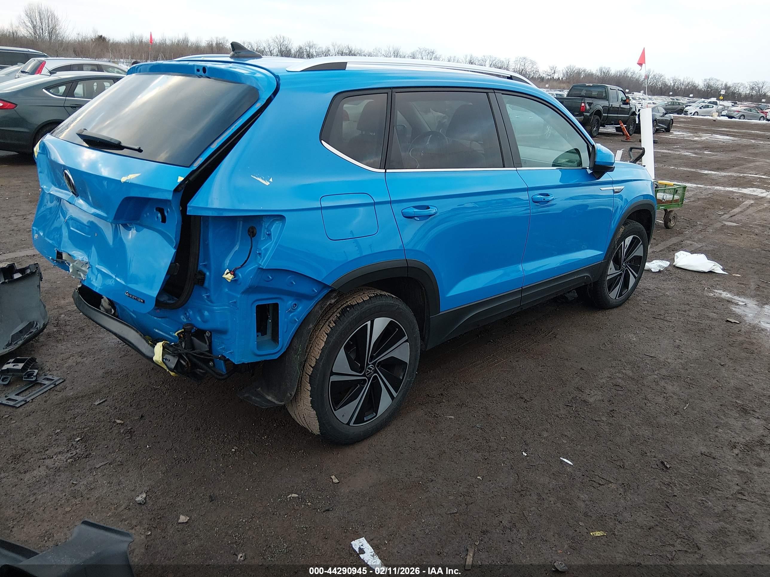VOLKSWAGEN TAOS image 4