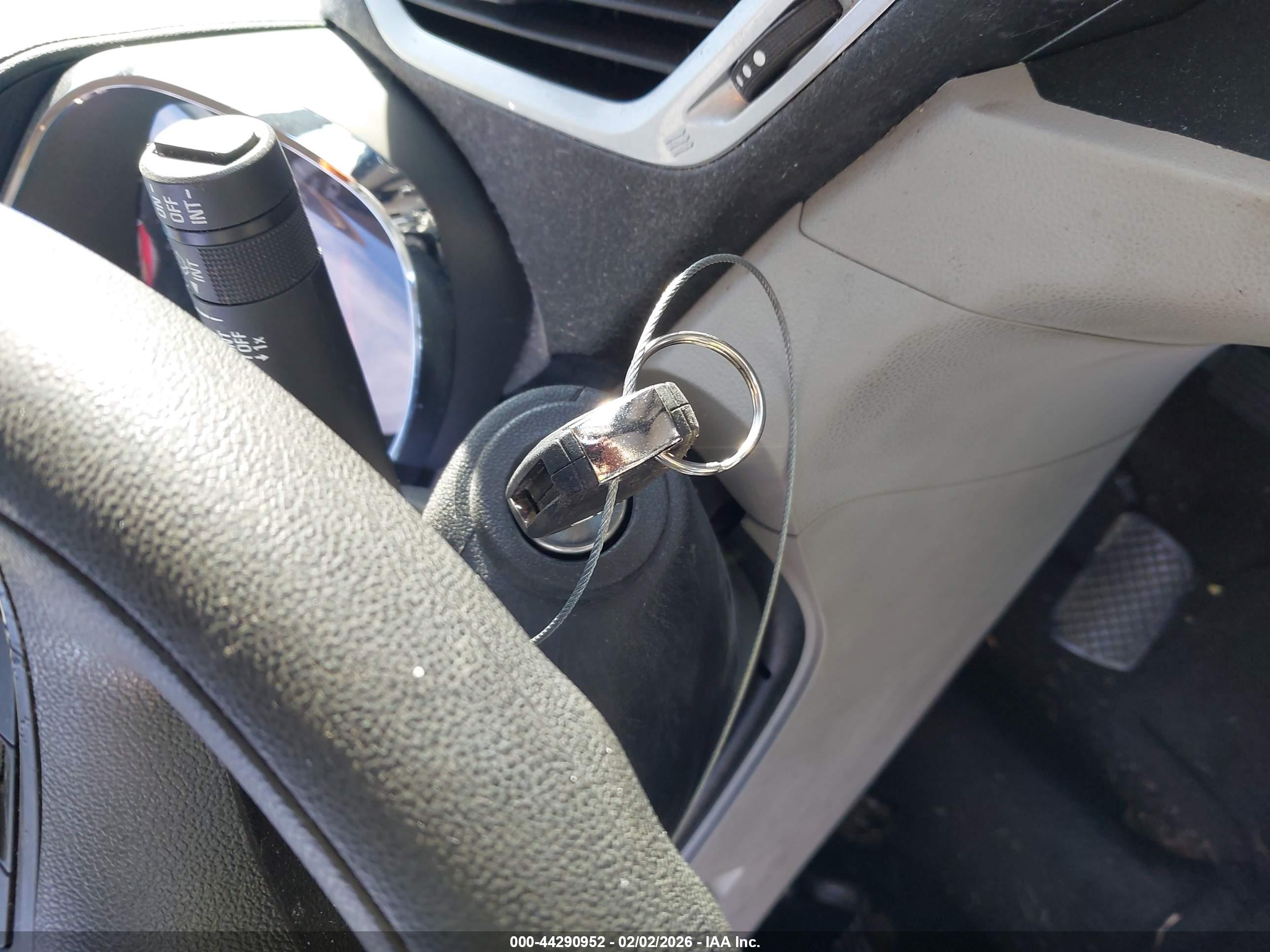 GMC TERRAIN image 11