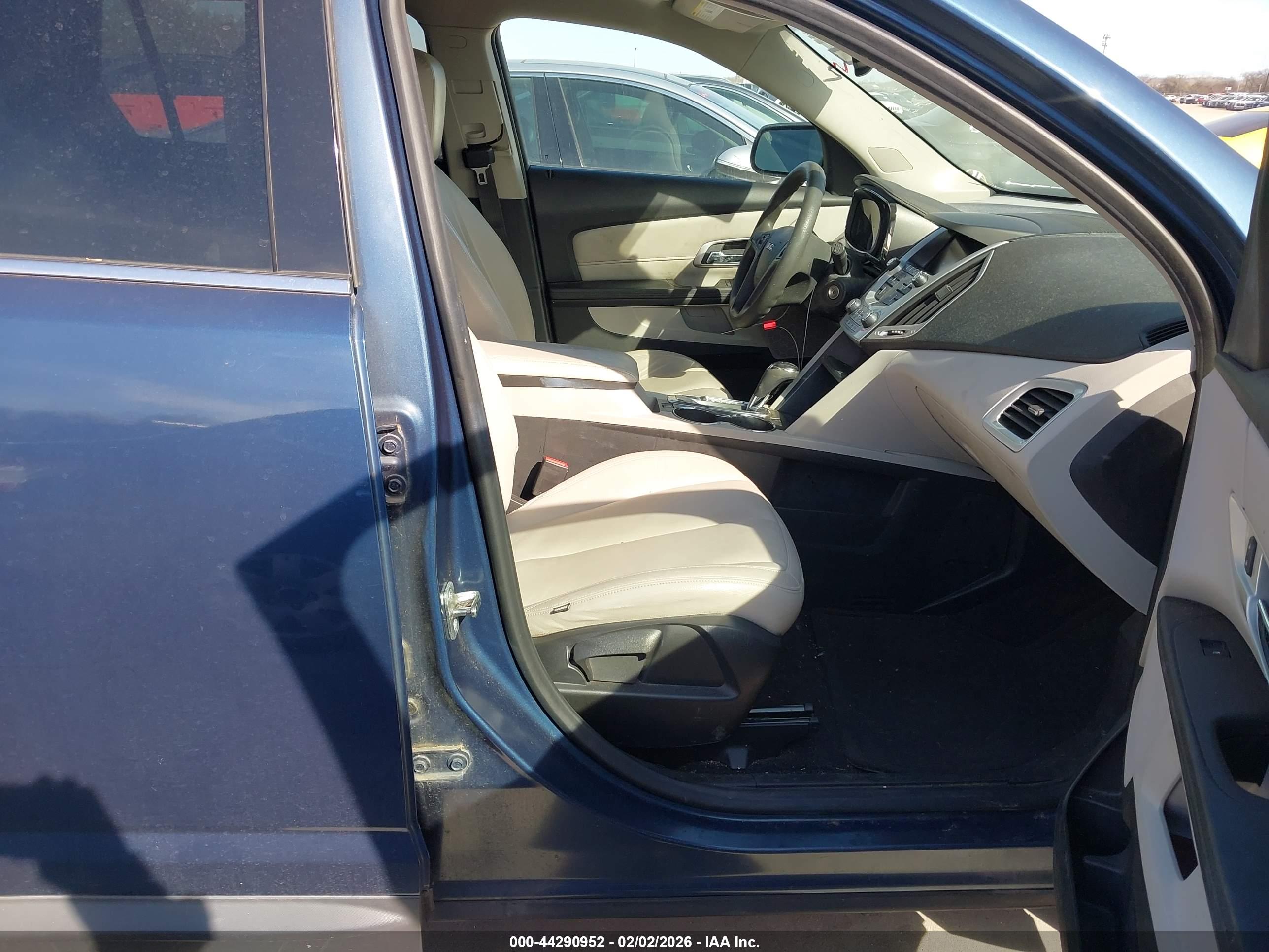 GMC TERRAIN image 5