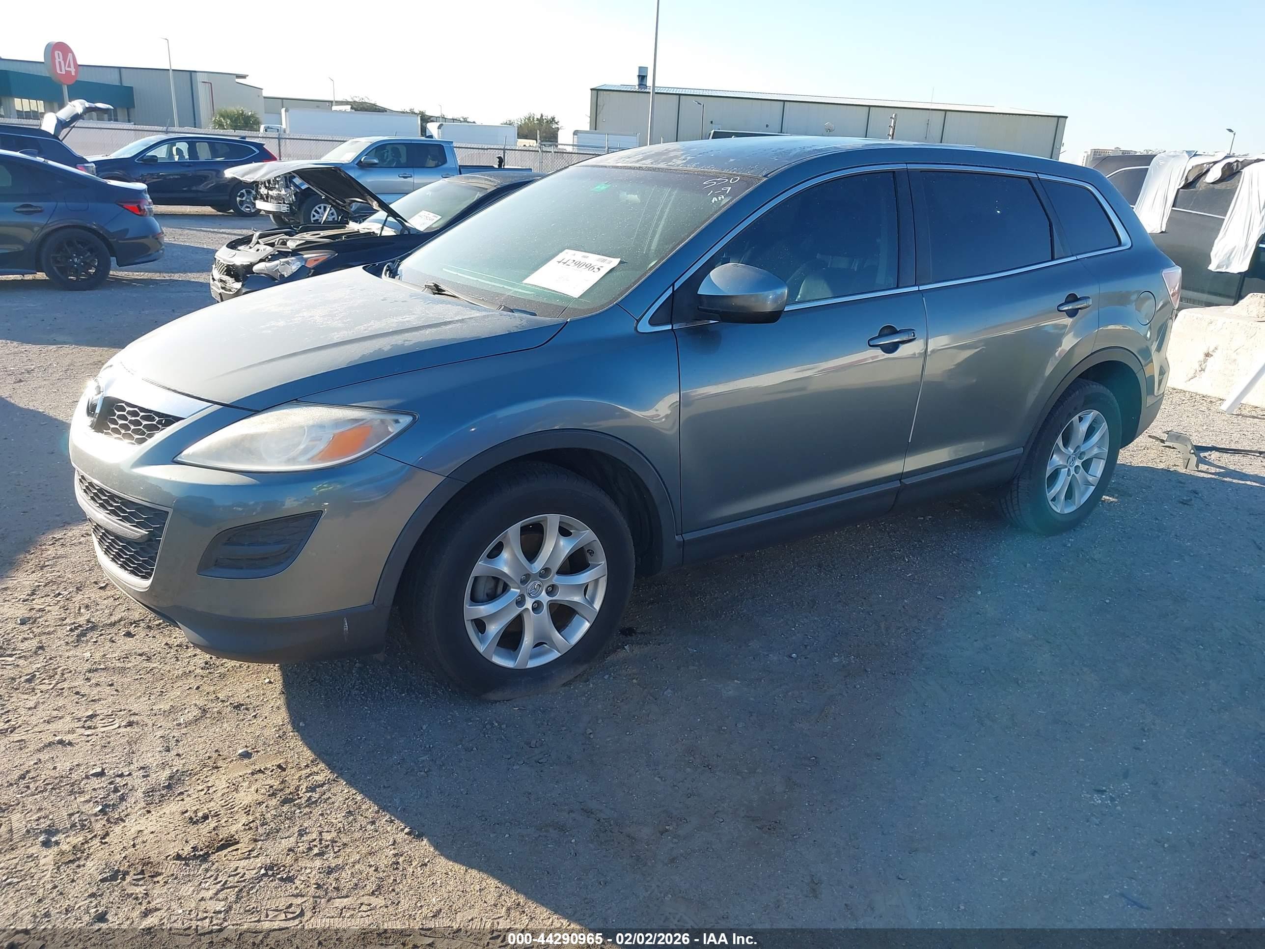 MAZDA CX-9 image 2
