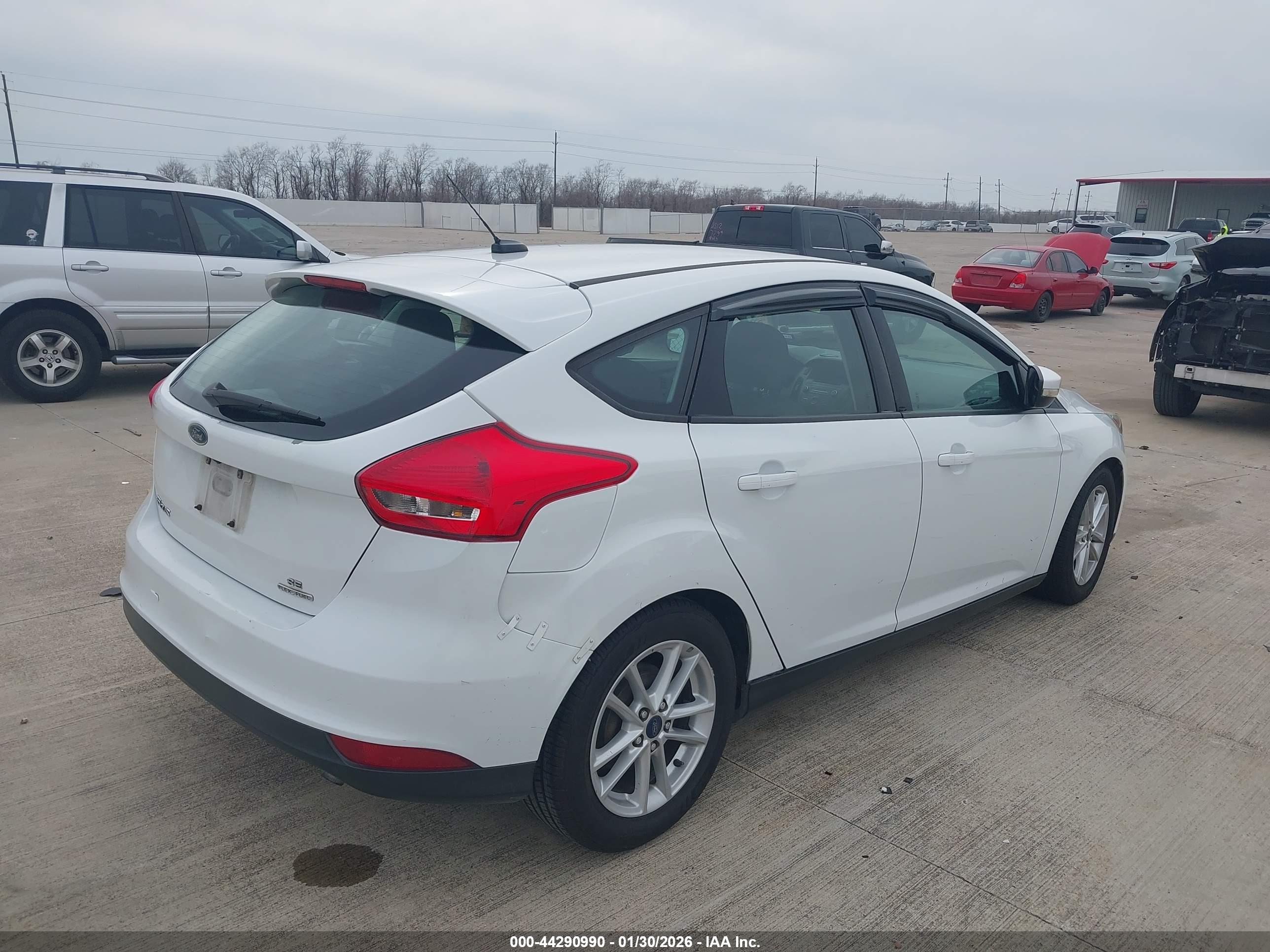 FORD FOCUS image 4