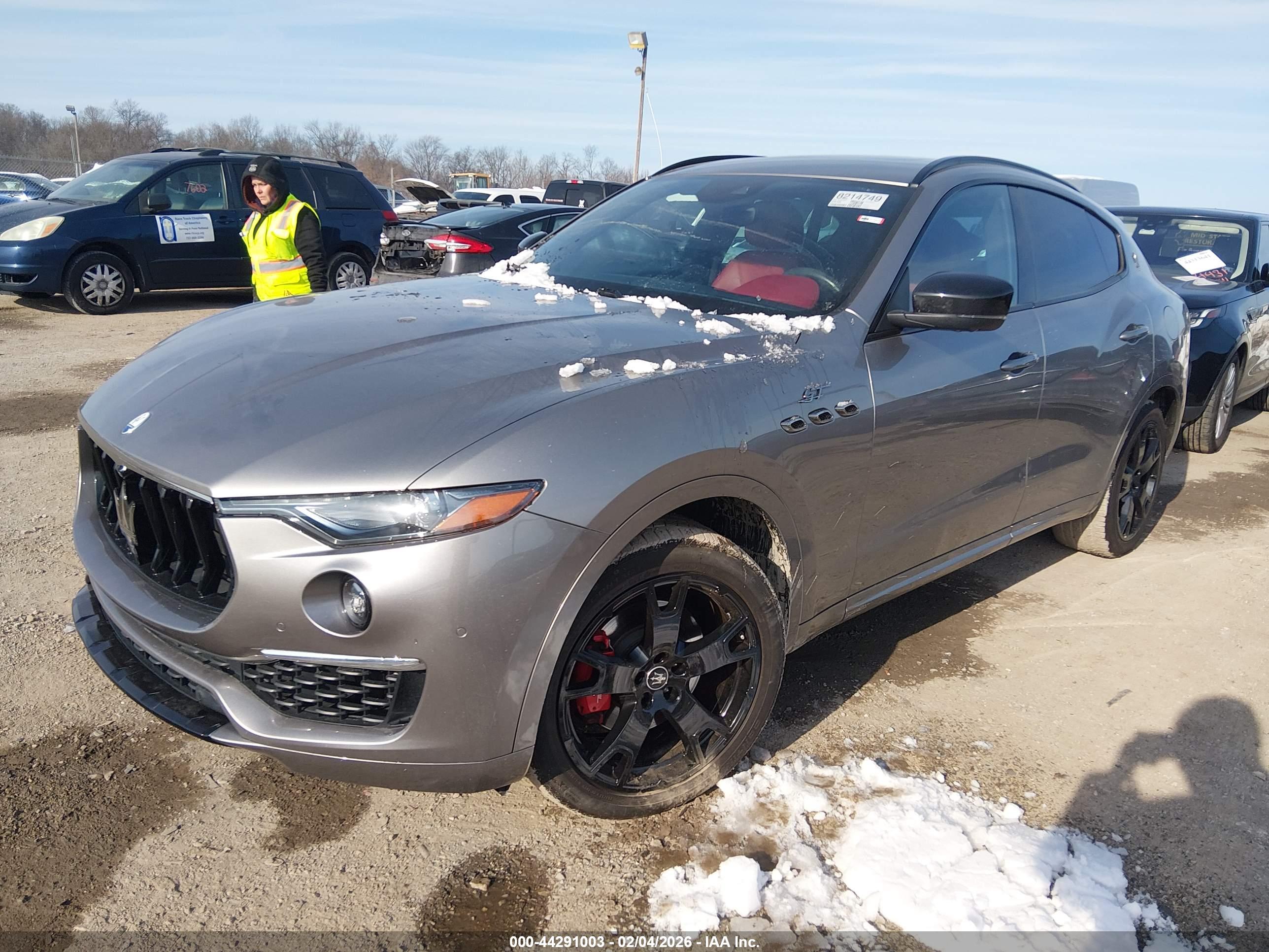 MASERATI LEVANTE image 2