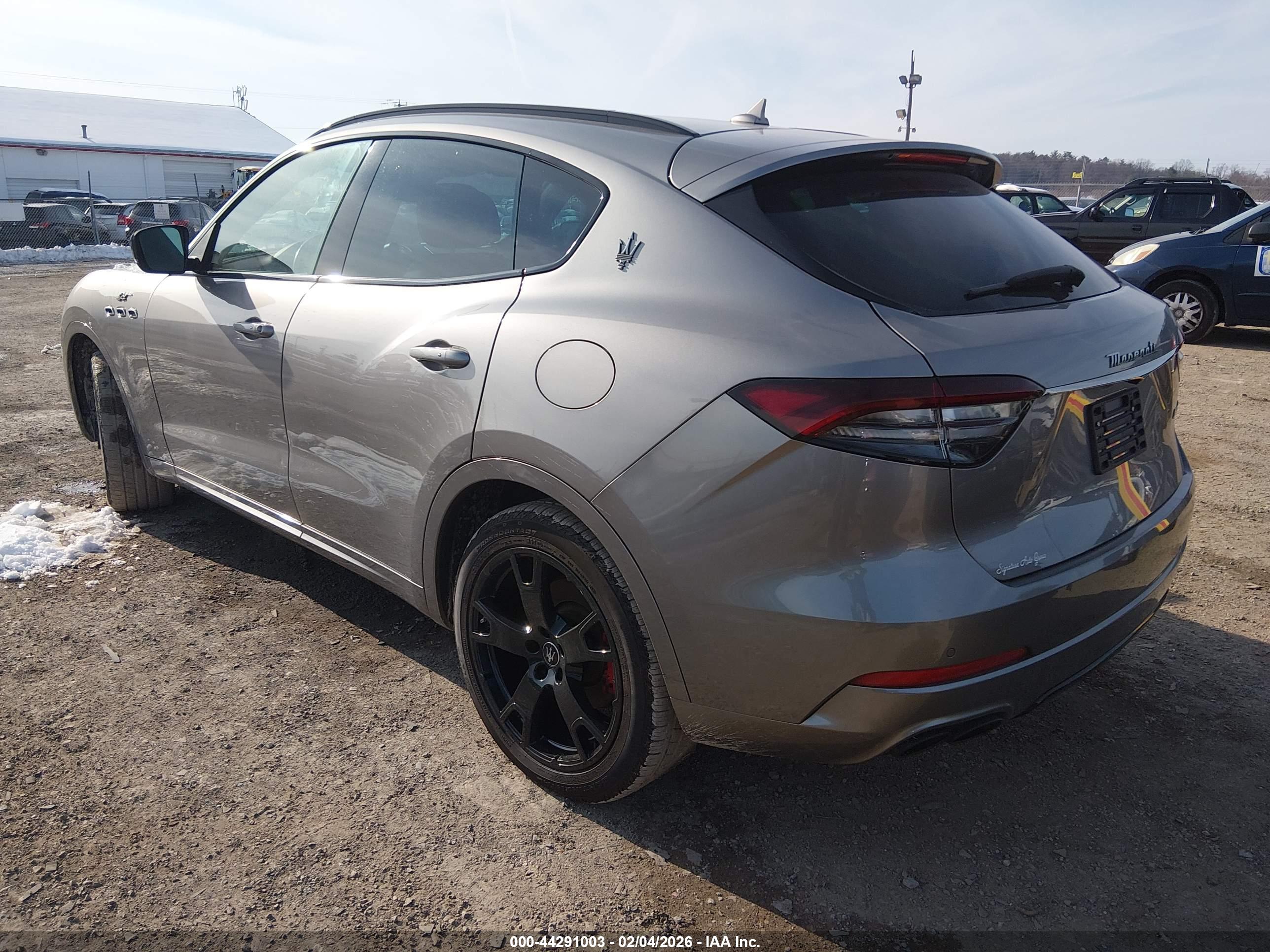 MASERATI LEVANTE image 3