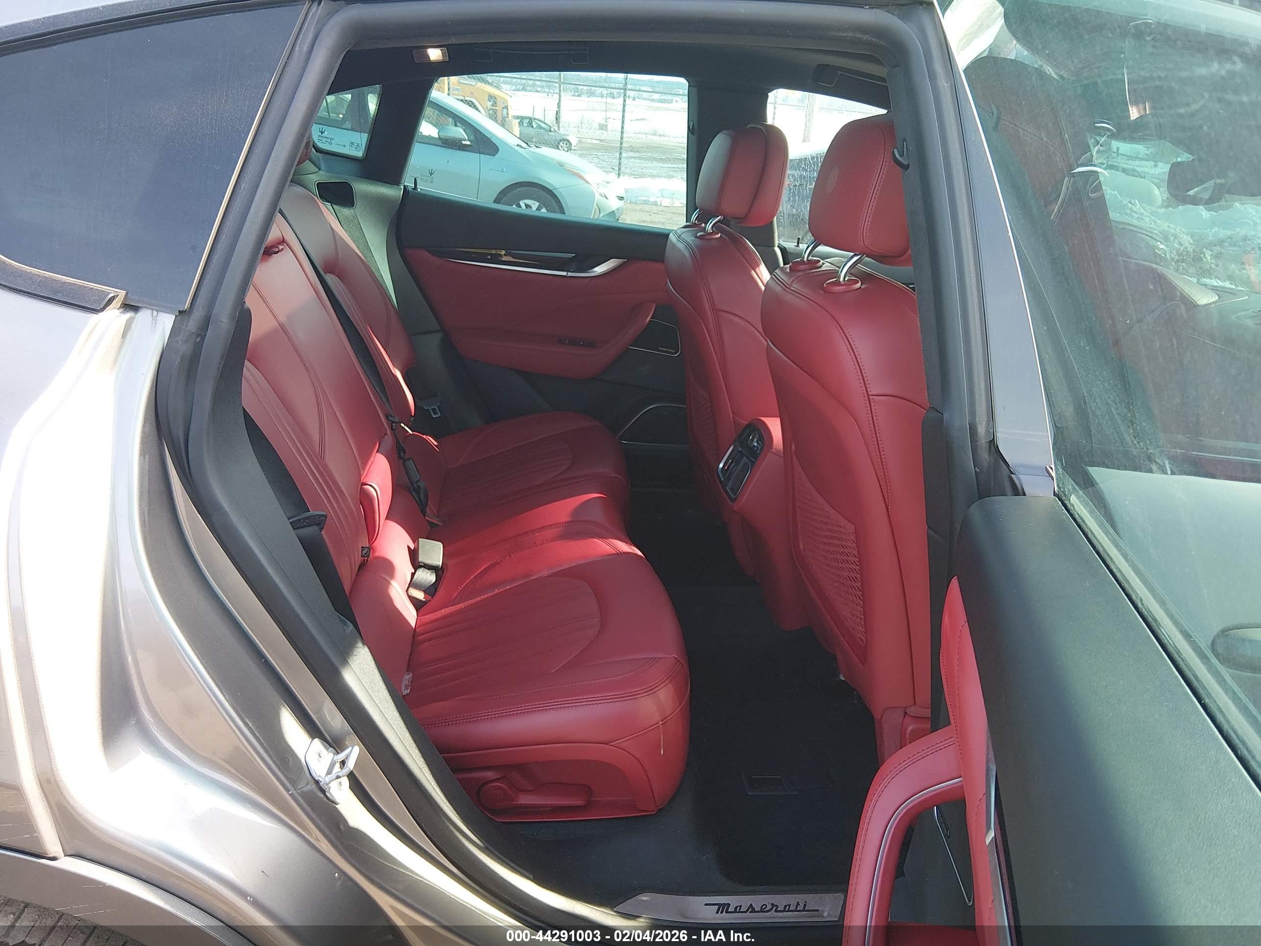 MASERATI LEVANTE image 8