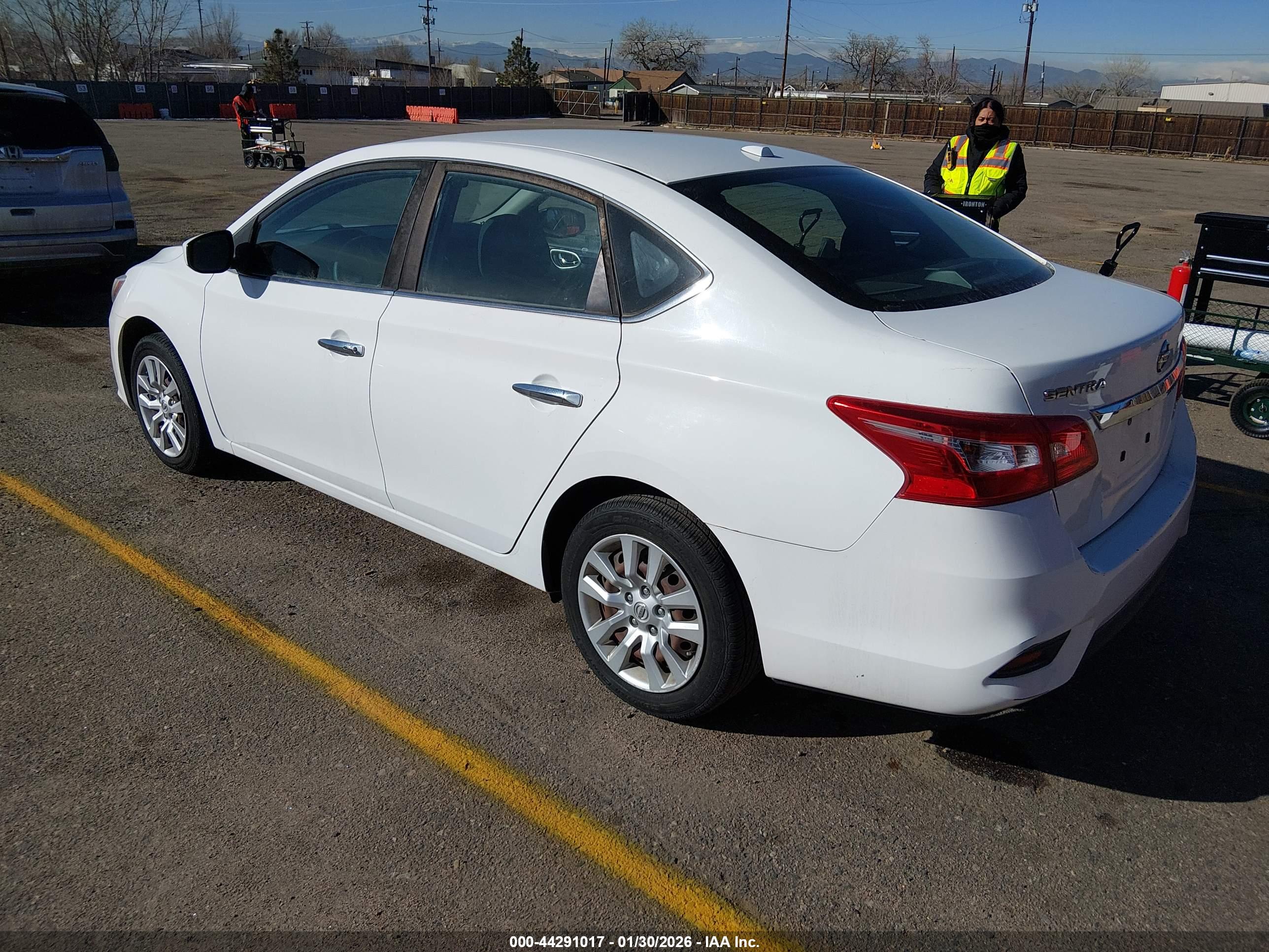 NISSAN SENTRA image 3