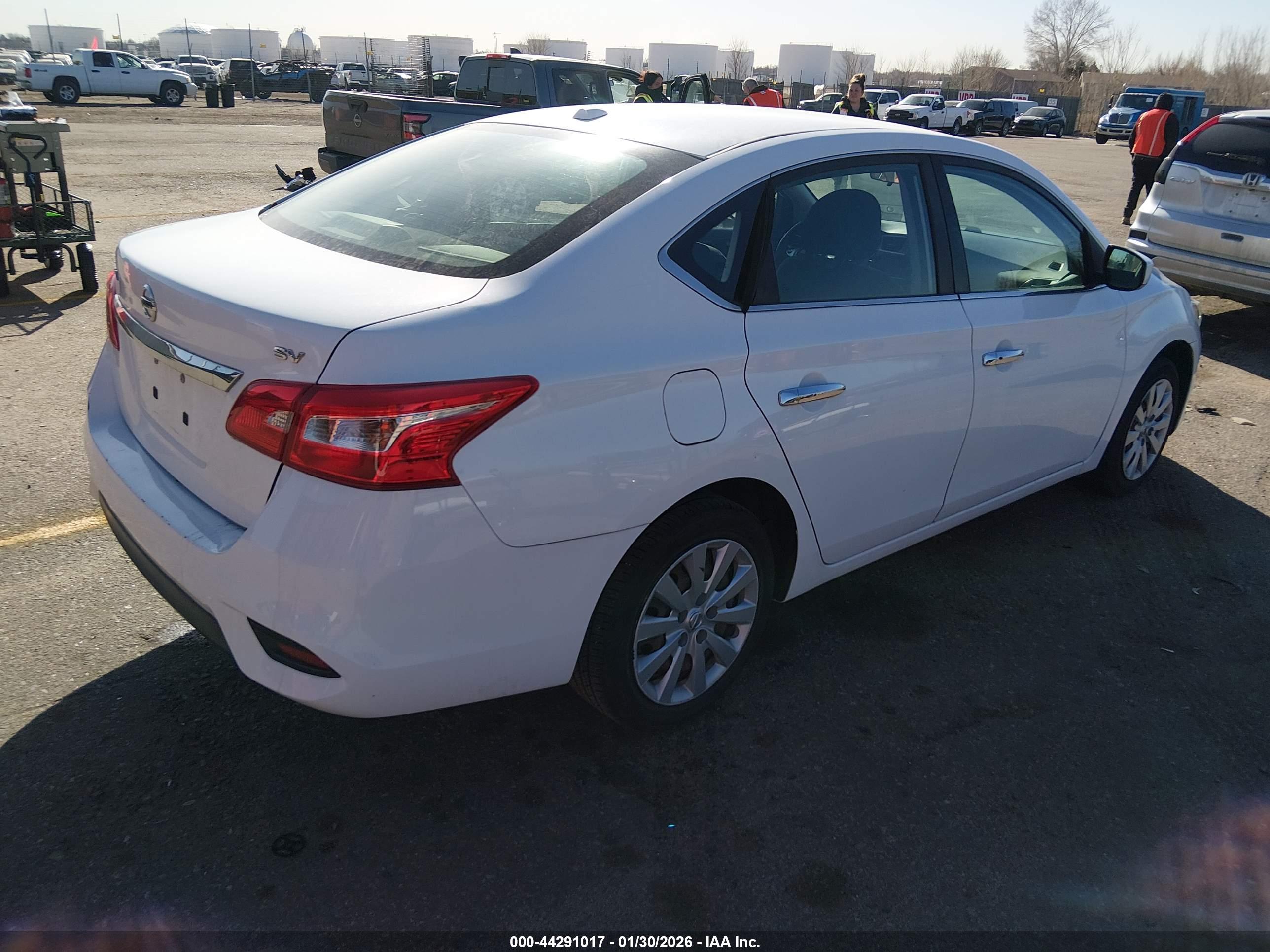 NISSAN SENTRA image 4