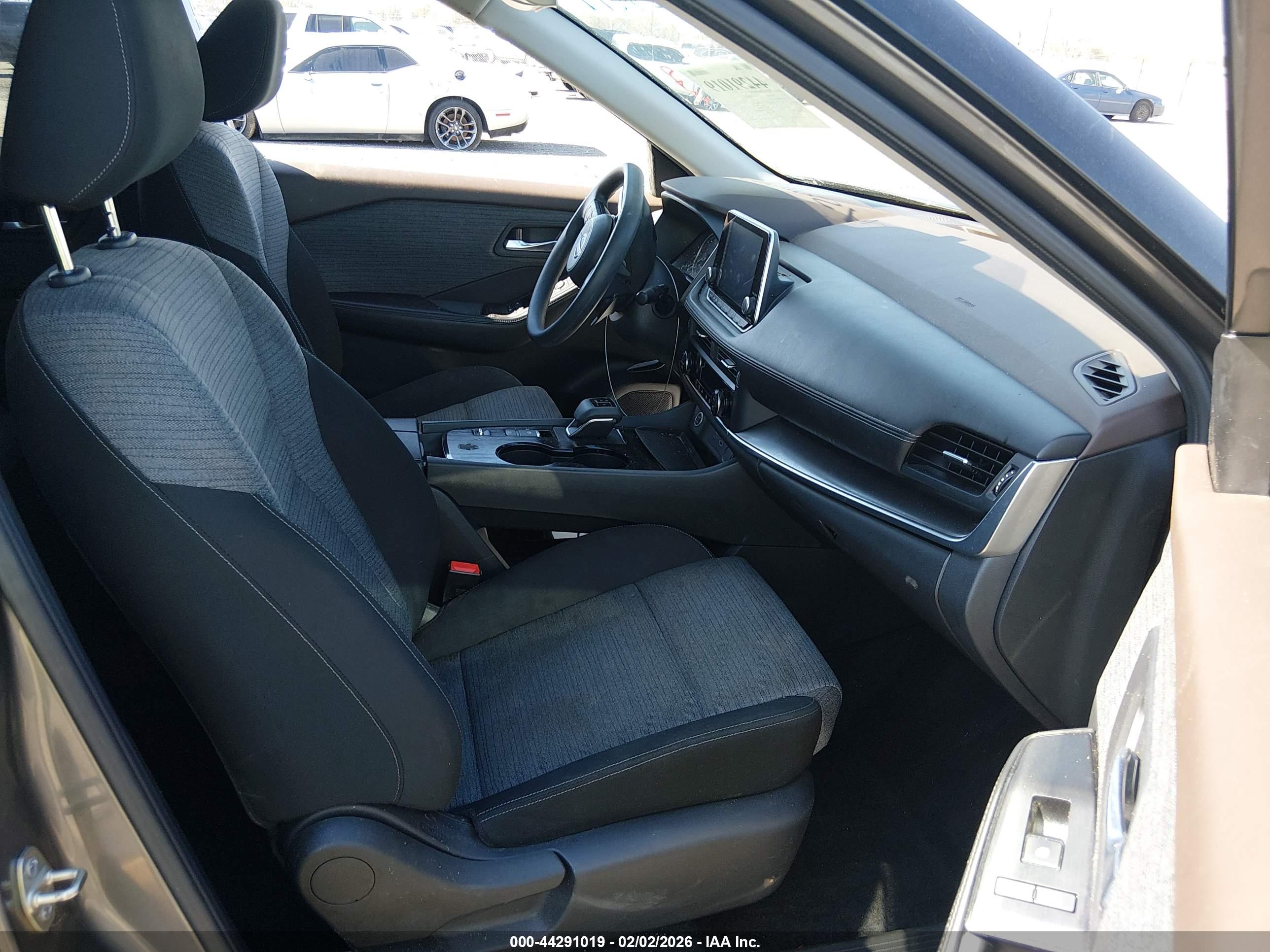 NISSAN ROGUE image 5