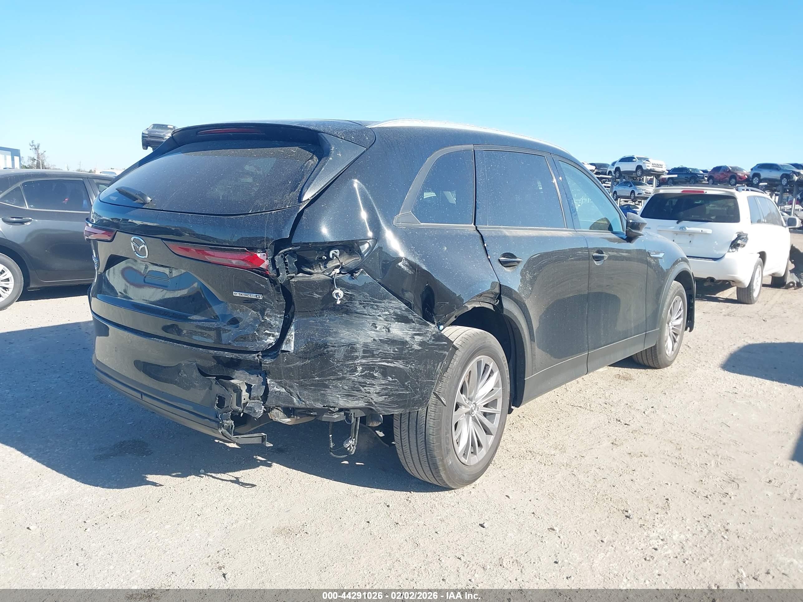MAZDA CX-90 image 4