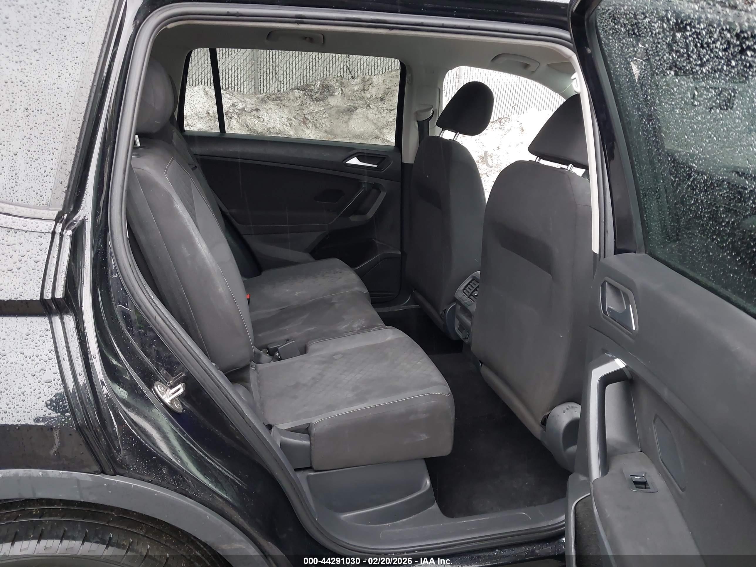VOLKSWAGEN TIGUAN image 8