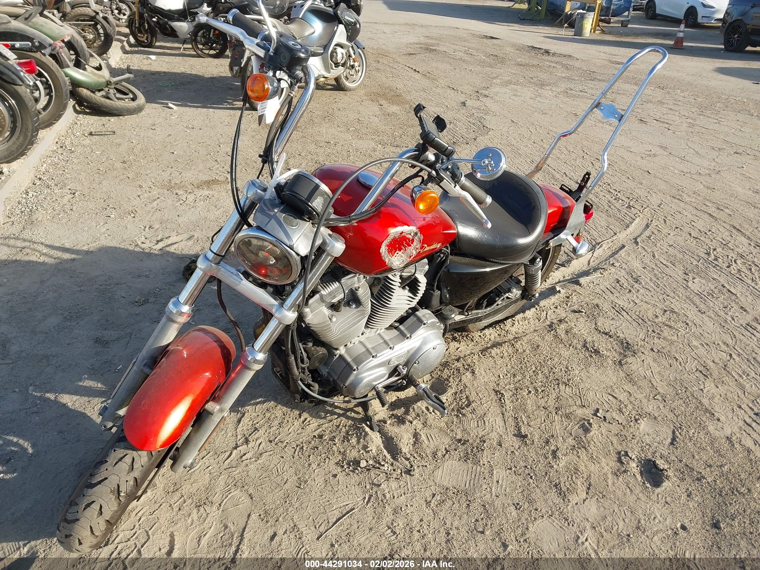 HARLEY-DAVIDSON XL883 image 2