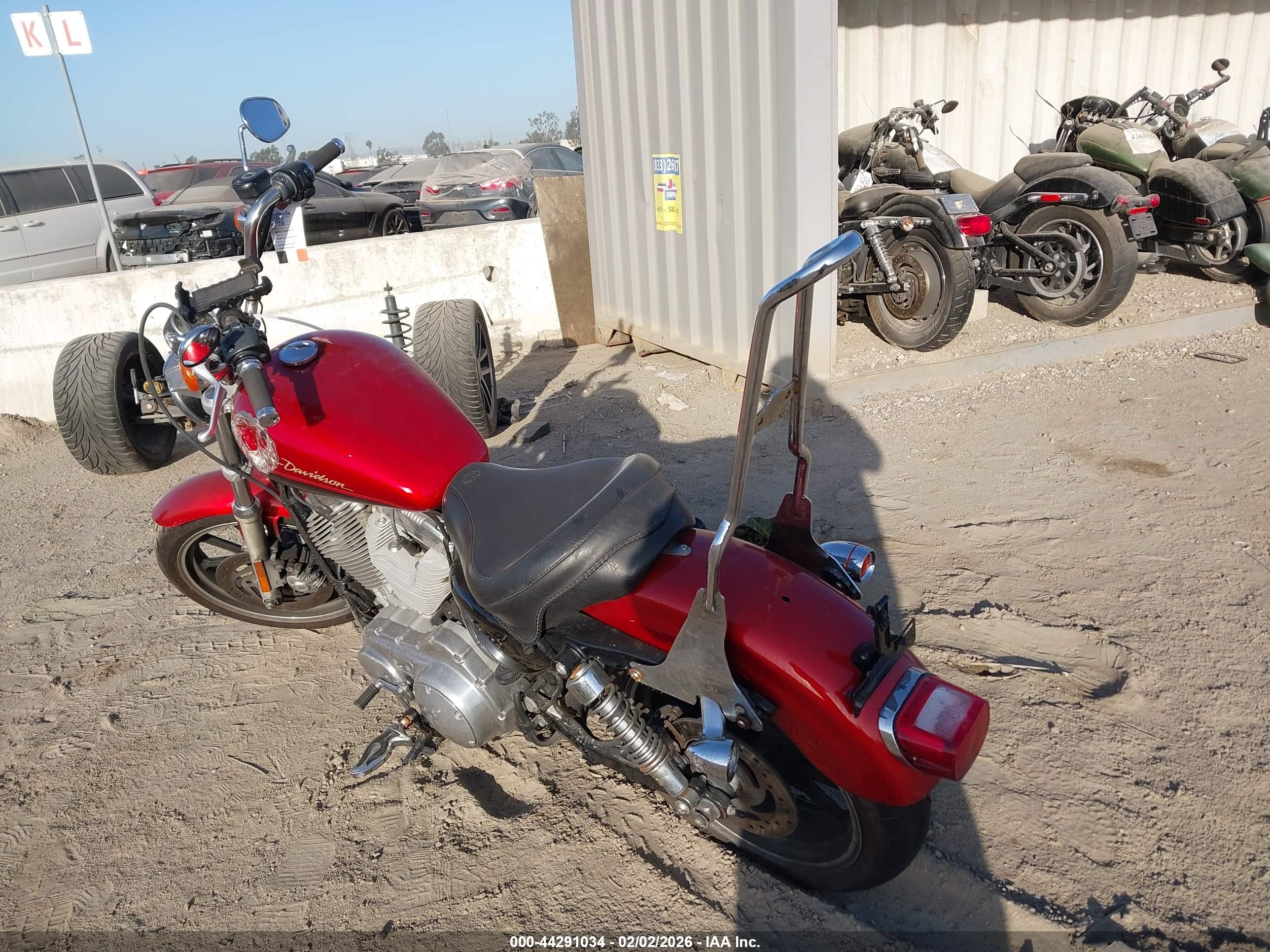 HARLEY-DAVIDSON XL883 image 3