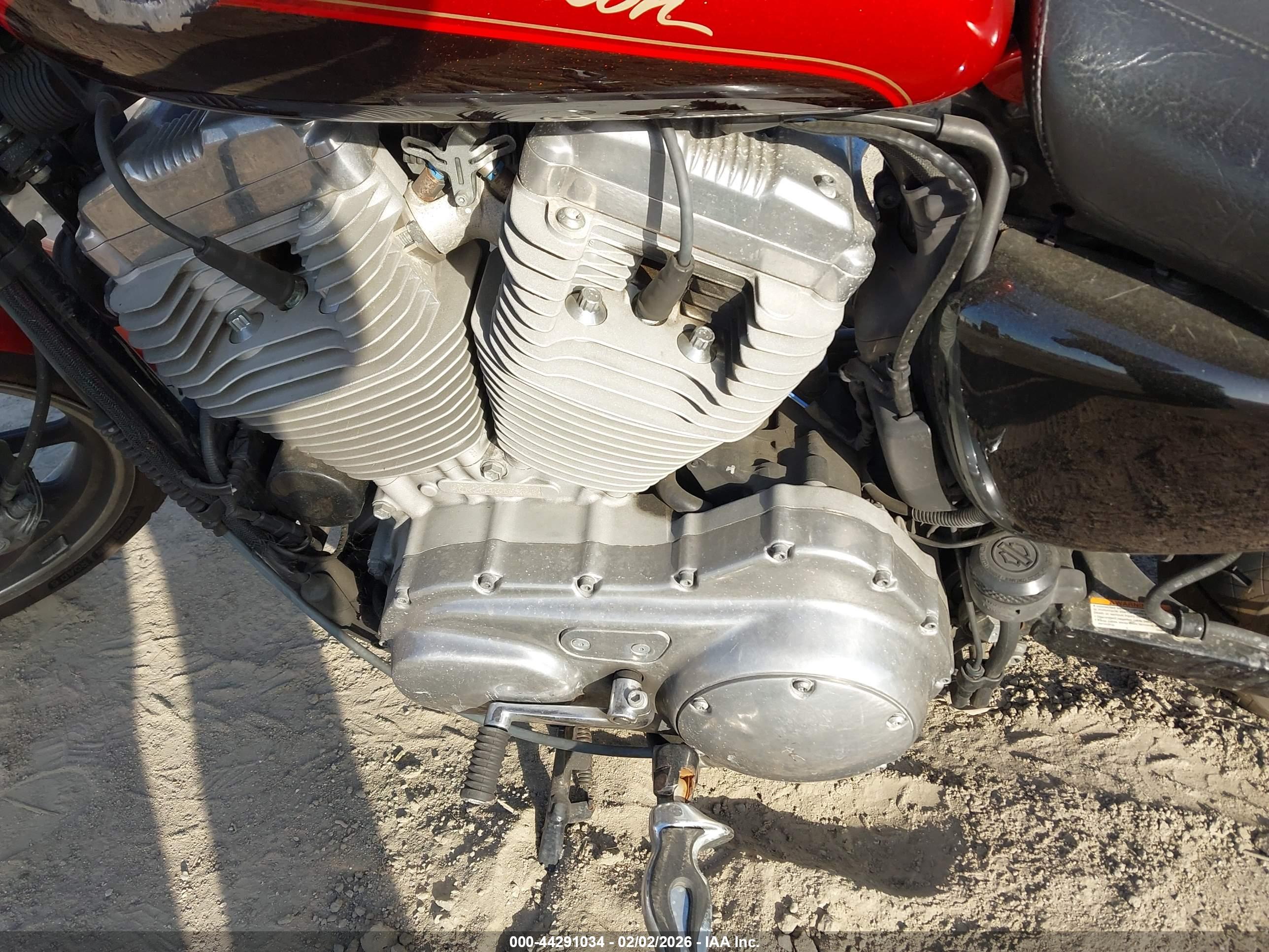 HARLEY-DAVIDSON XL883 image 9