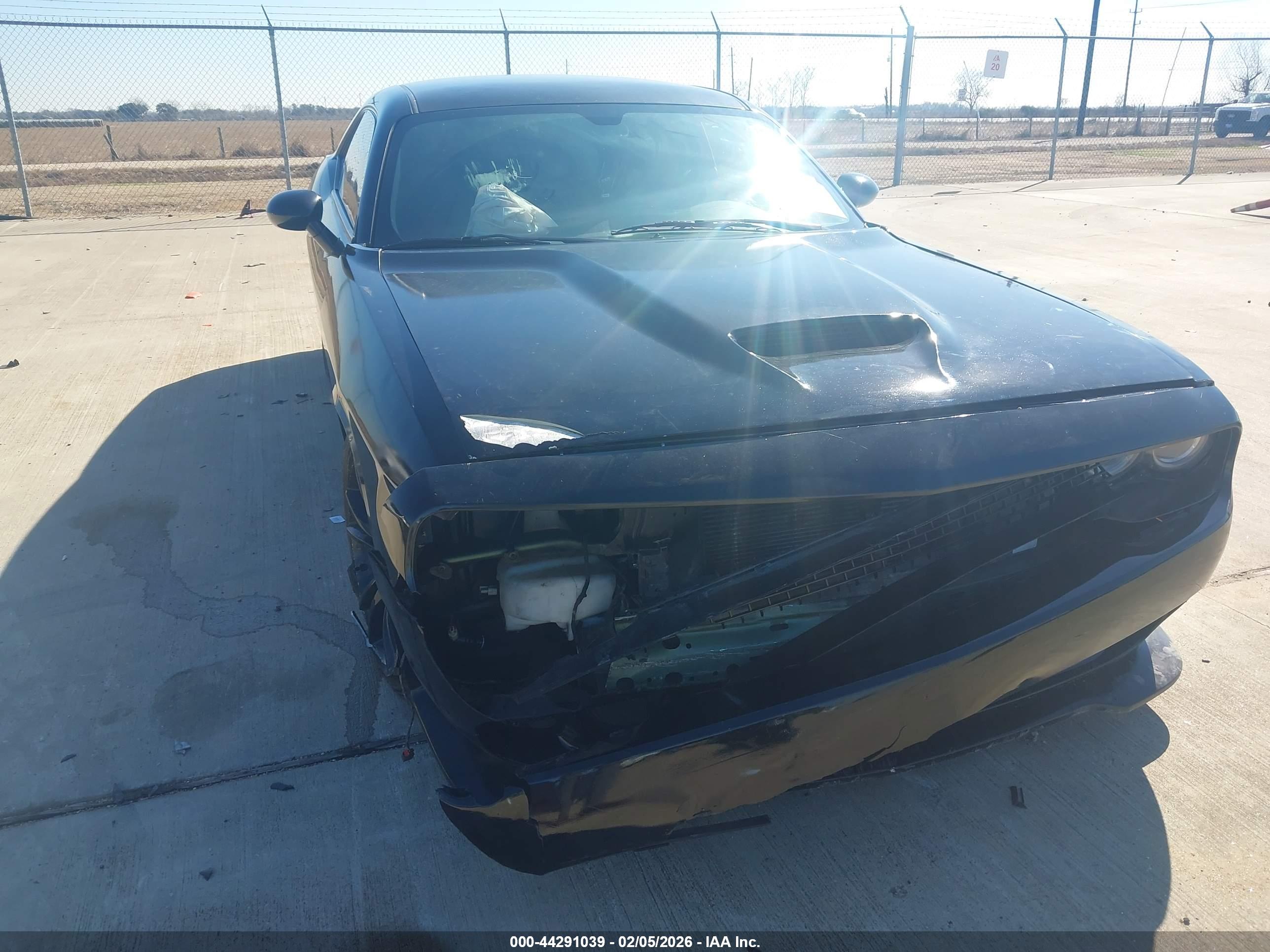 DODGE CHALLENGER image 6