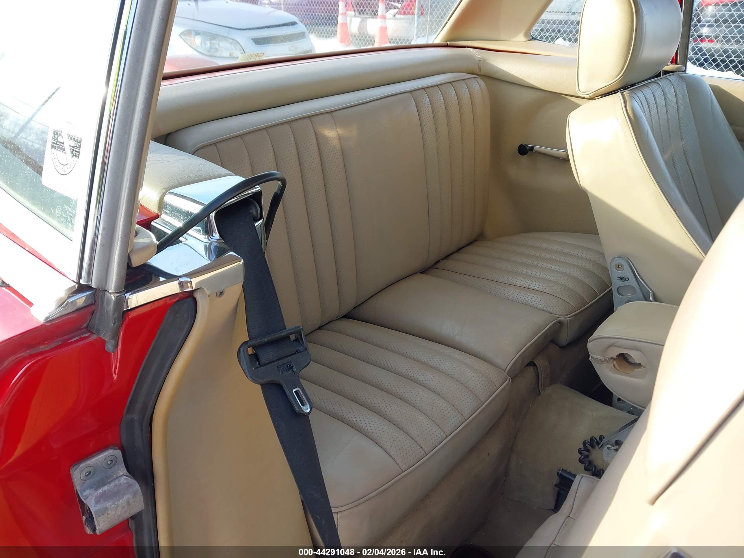 MERCEDES-BENZ 560 image 8