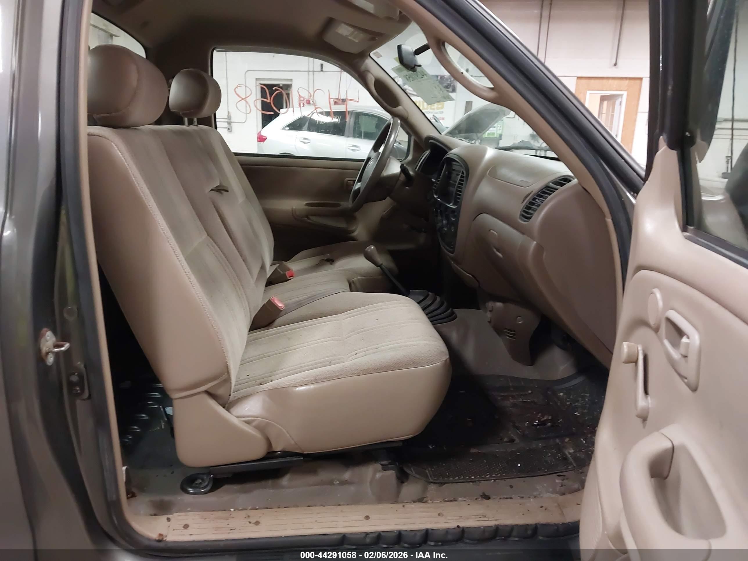 TOYOTA TUNDRA image 5