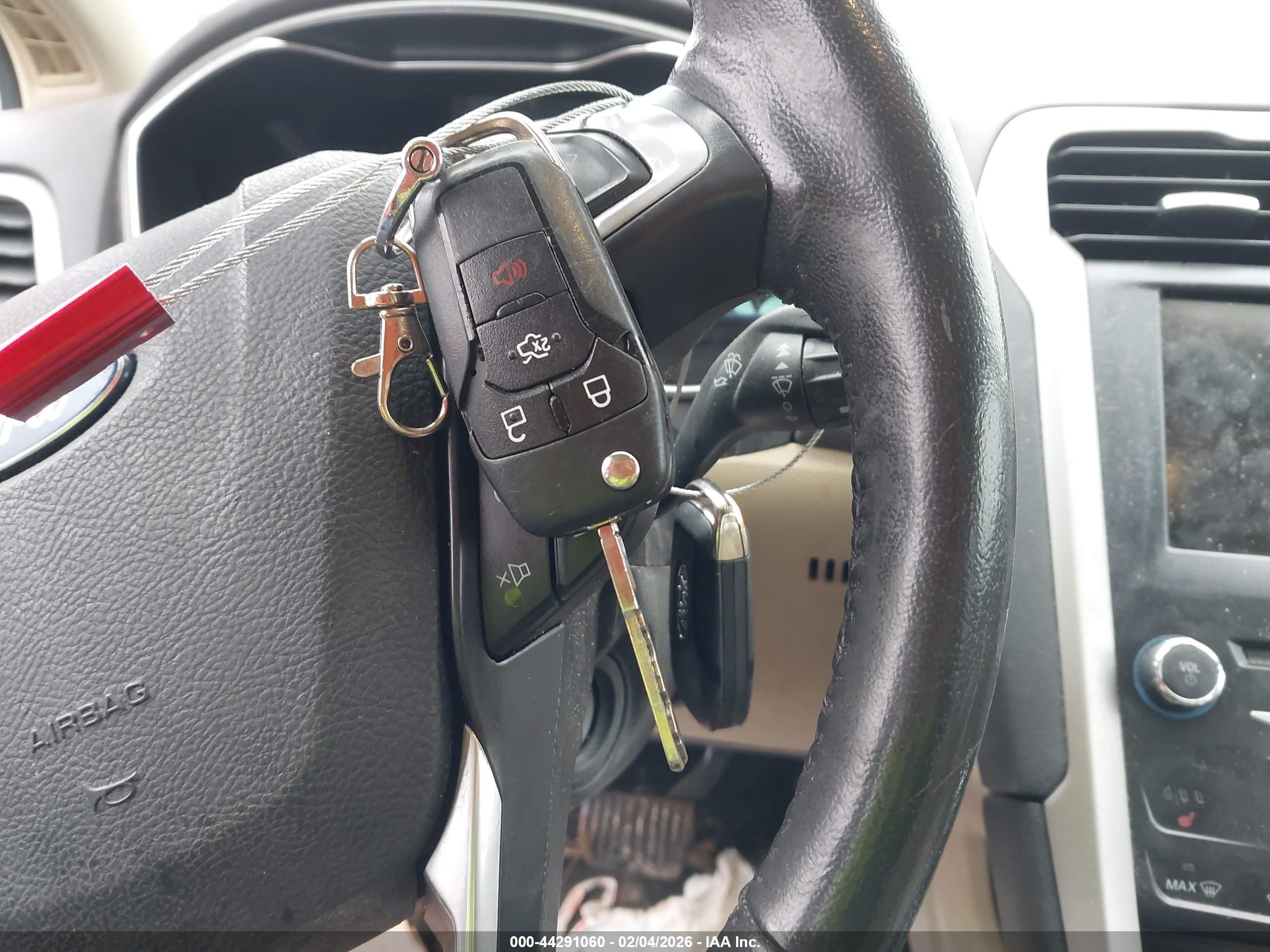 FORD FUSION image 11