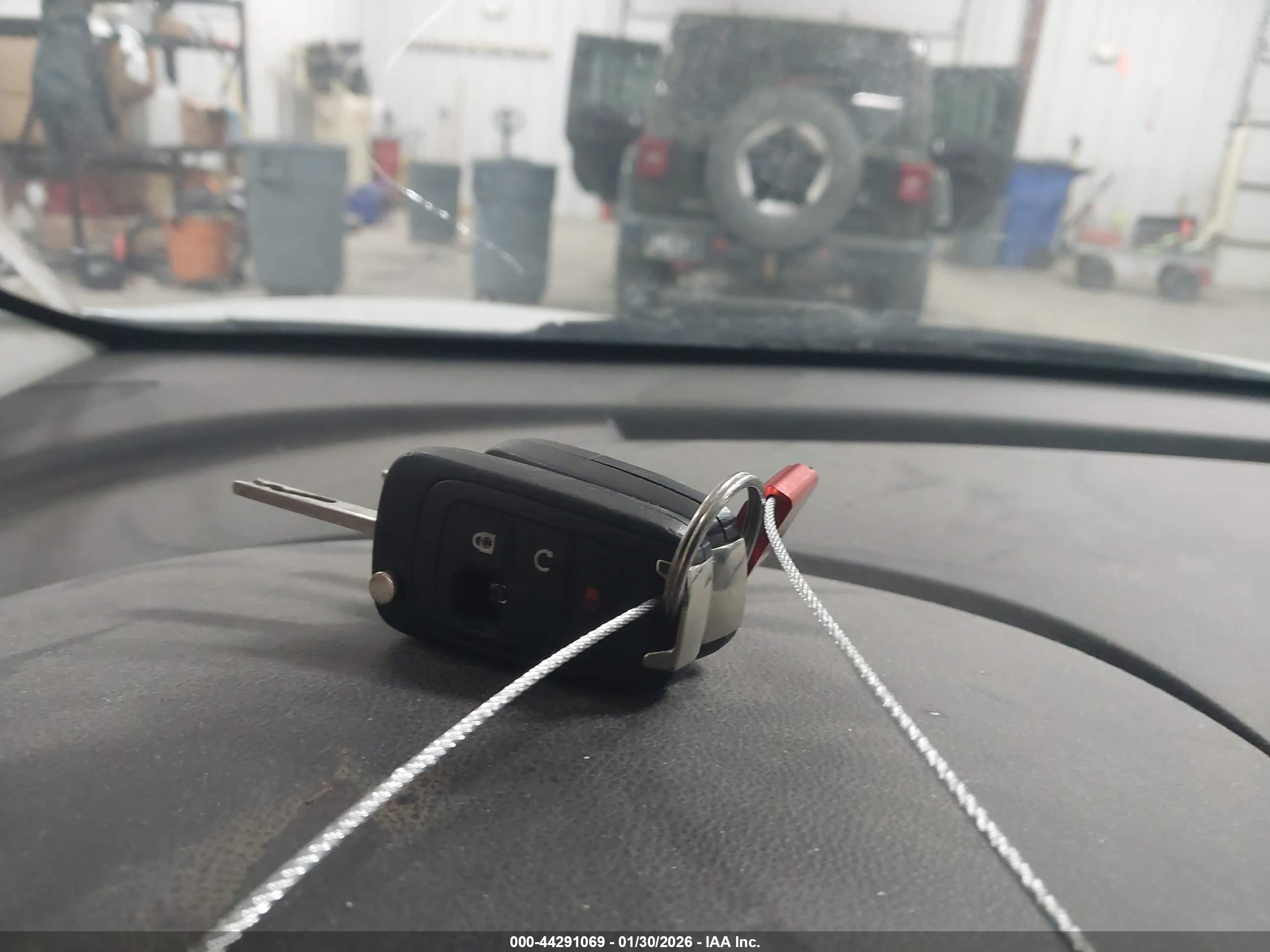 CHEVROLET EQUINOX image 11