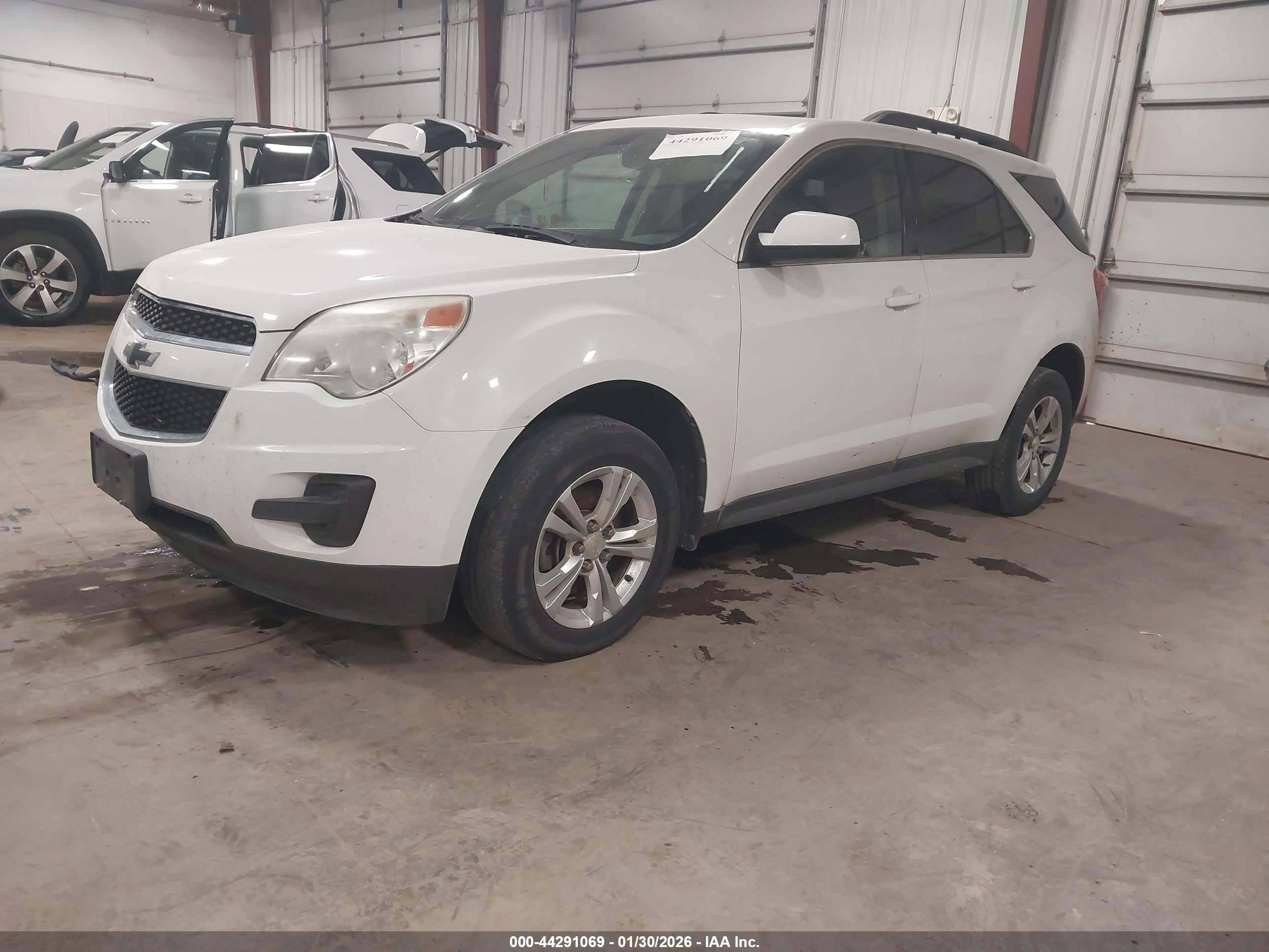CHEVROLET EQUINOX image 2