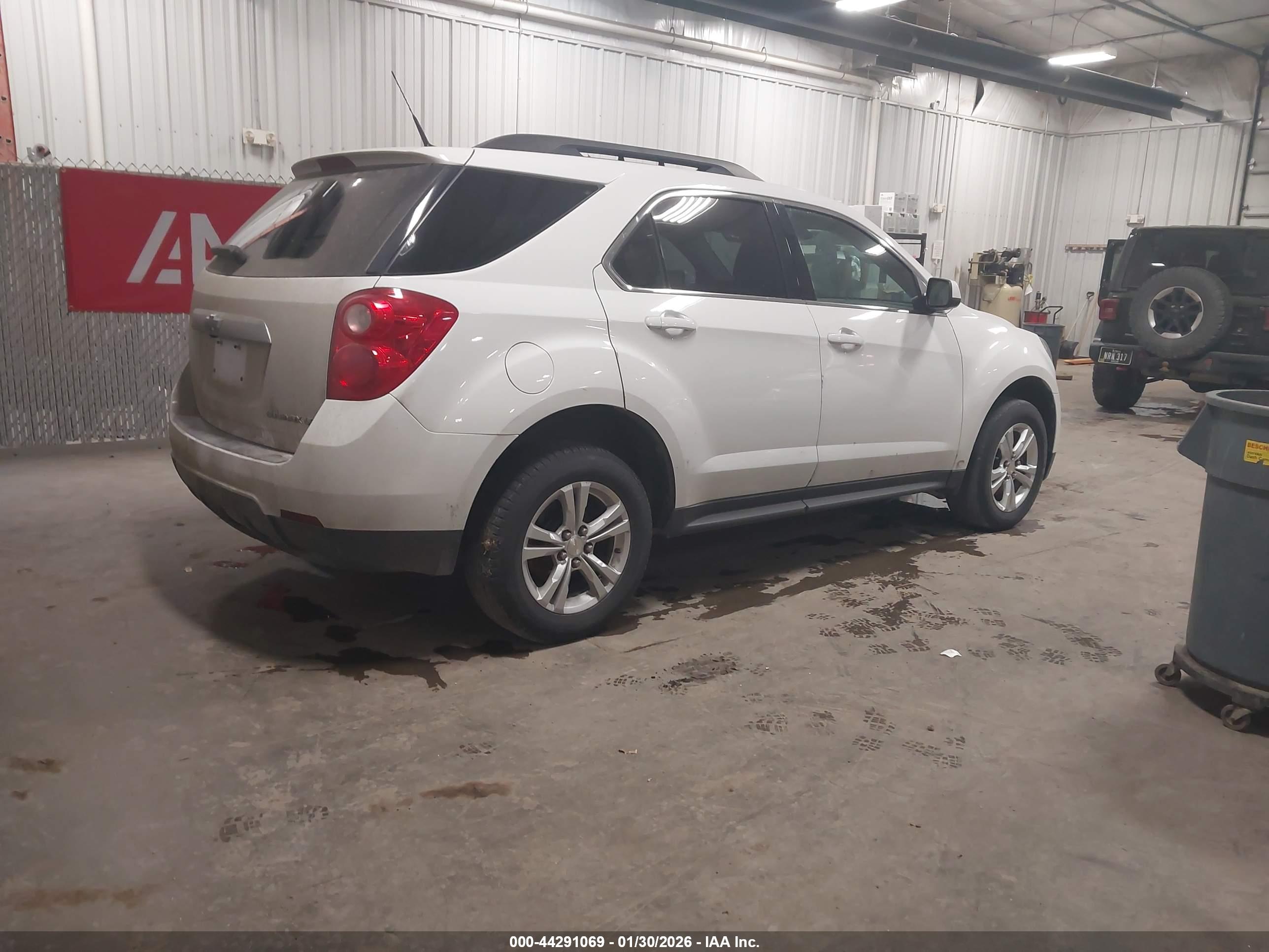 CHEVROLET EQUINOX image 4