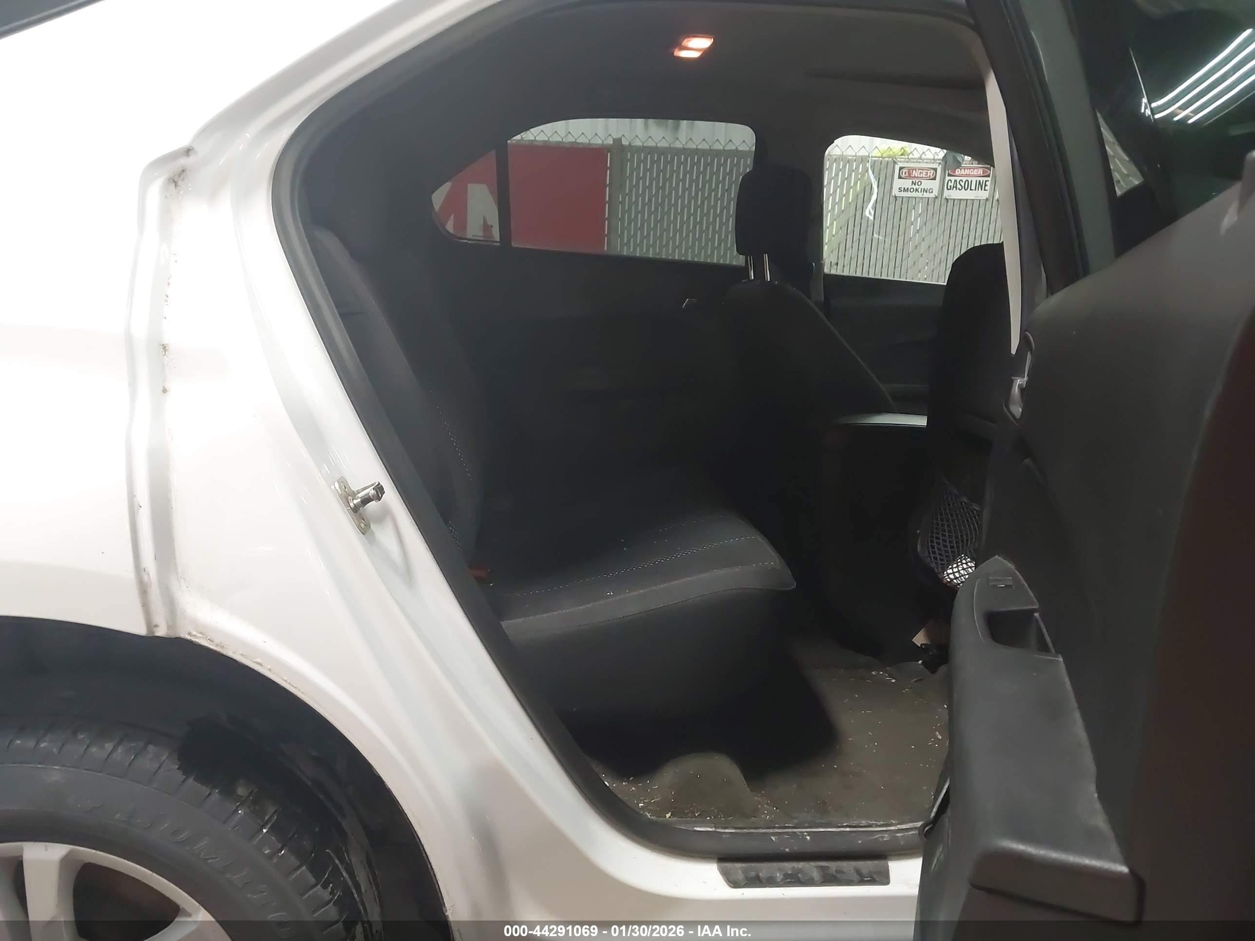 CHEVROLET EQUINOX image 8