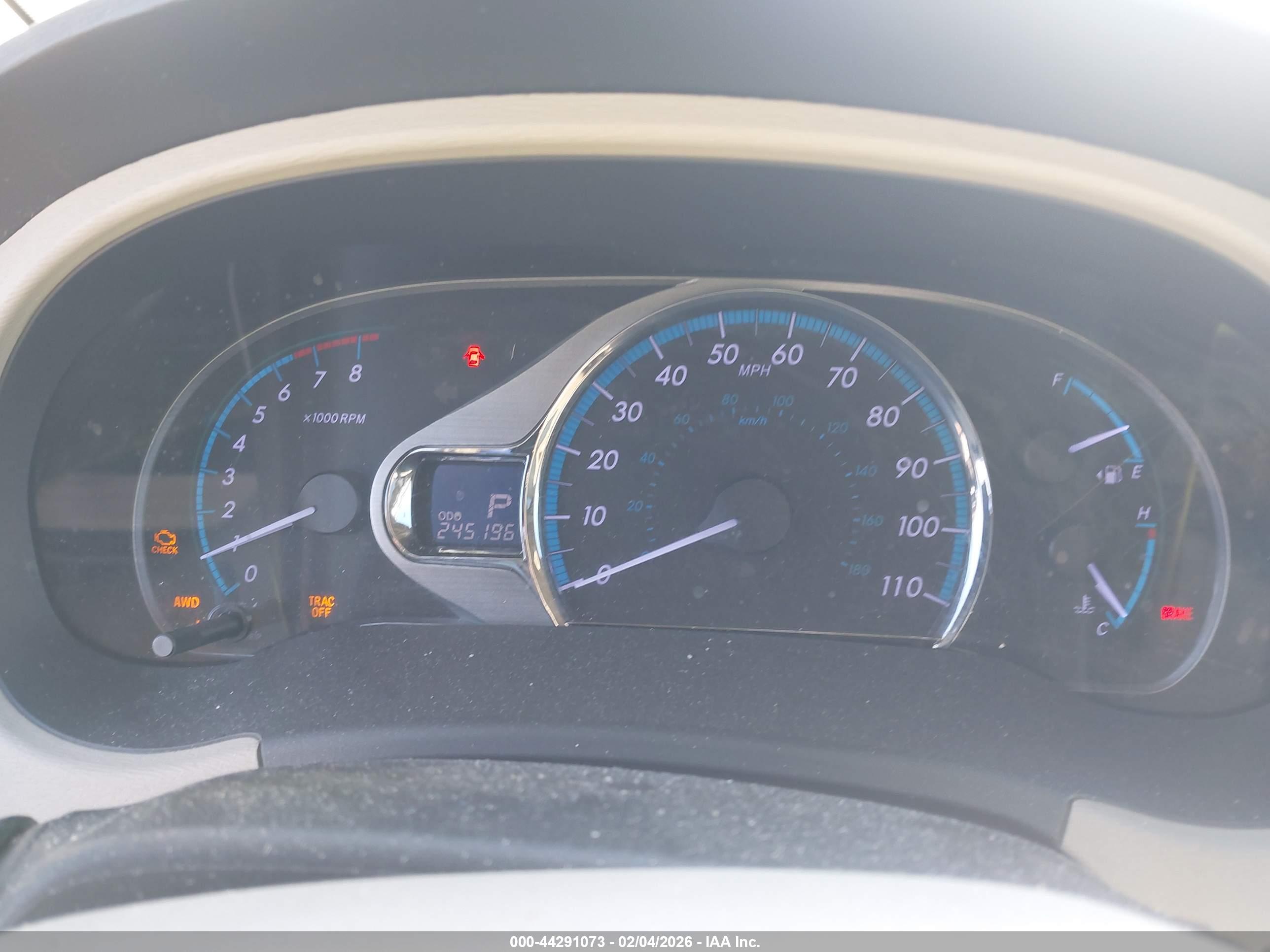 TOYOTA SIENNA image 7