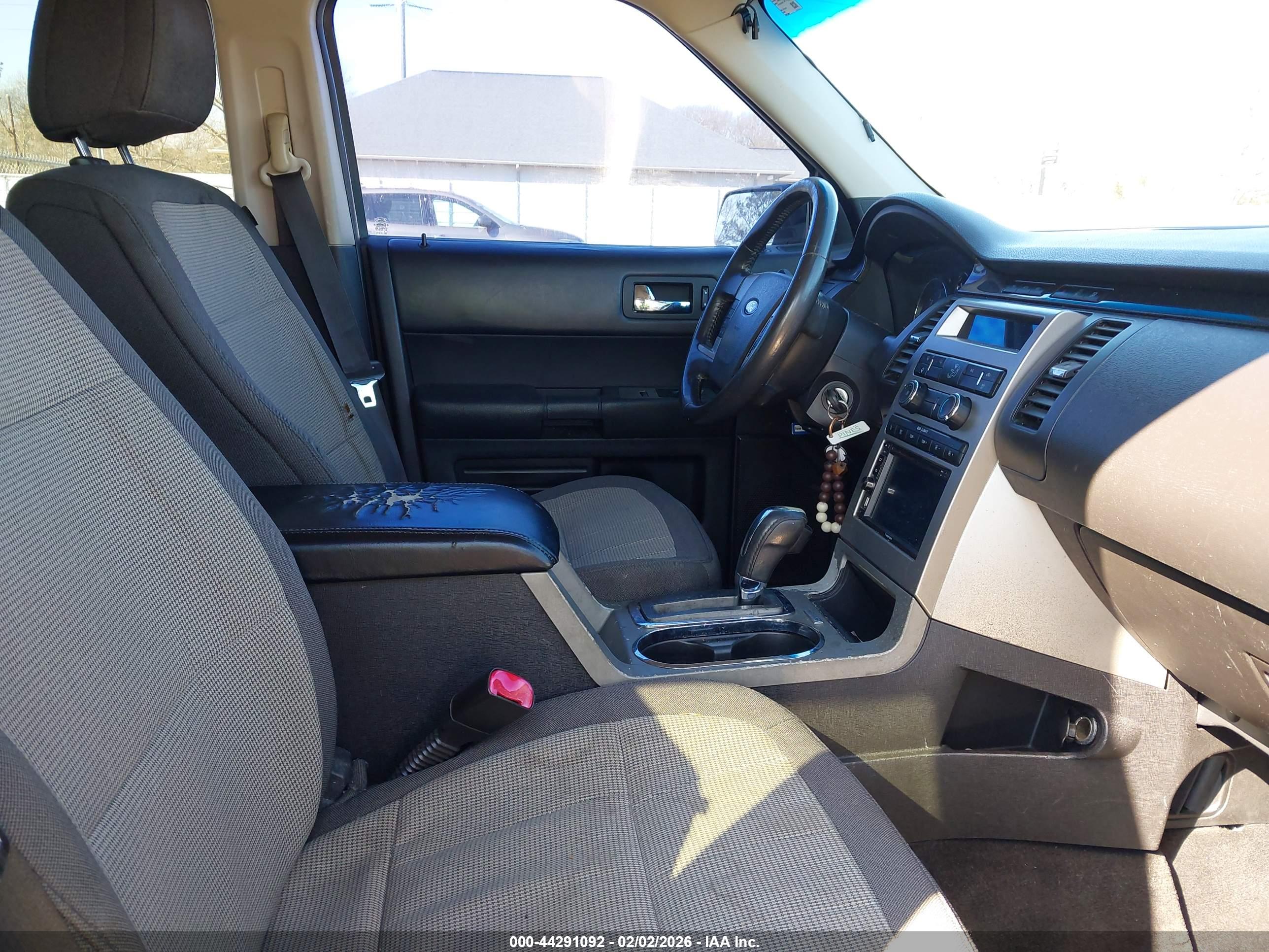 FORD FLEX image 5