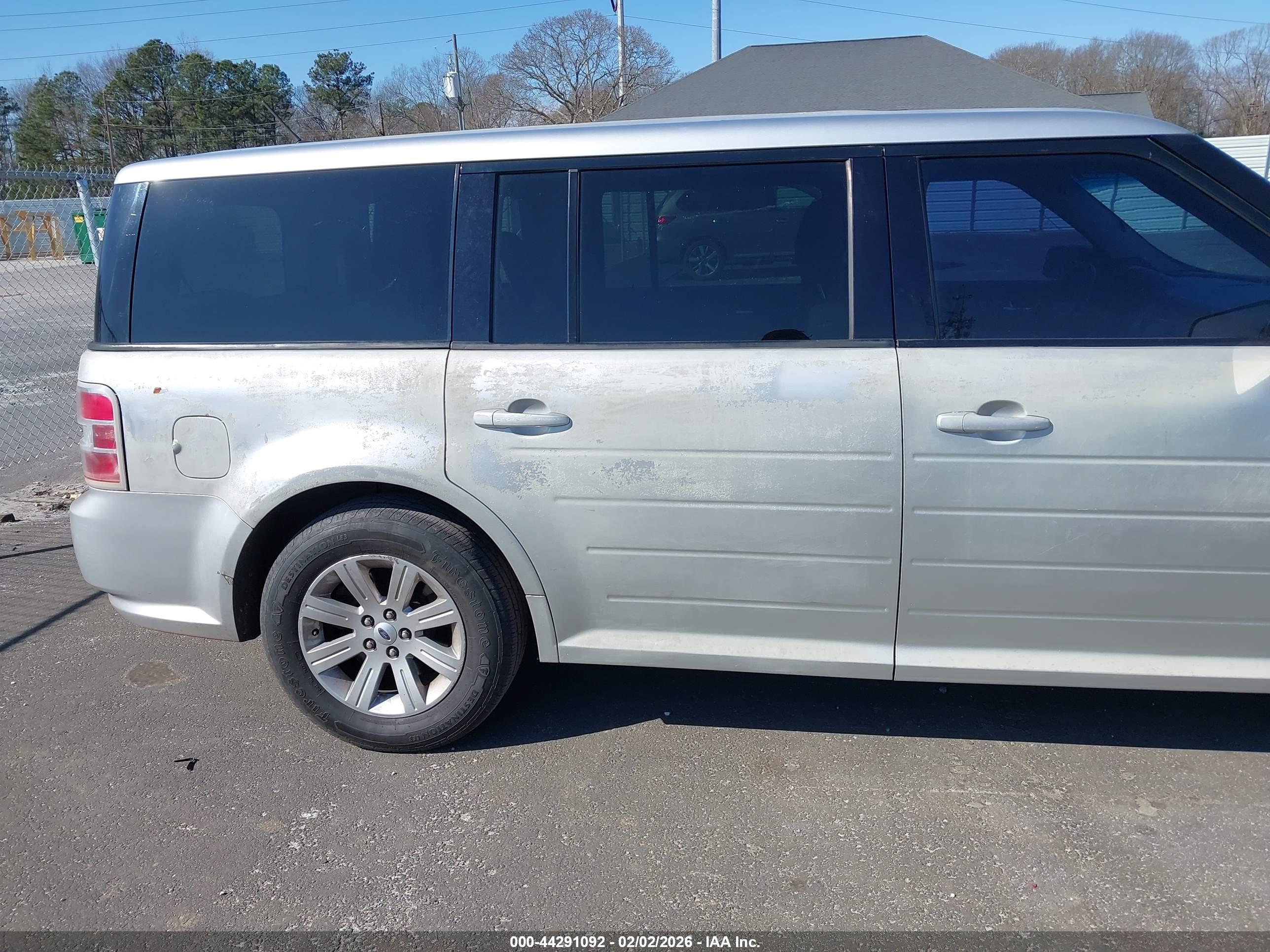 FORD FLEX image 6