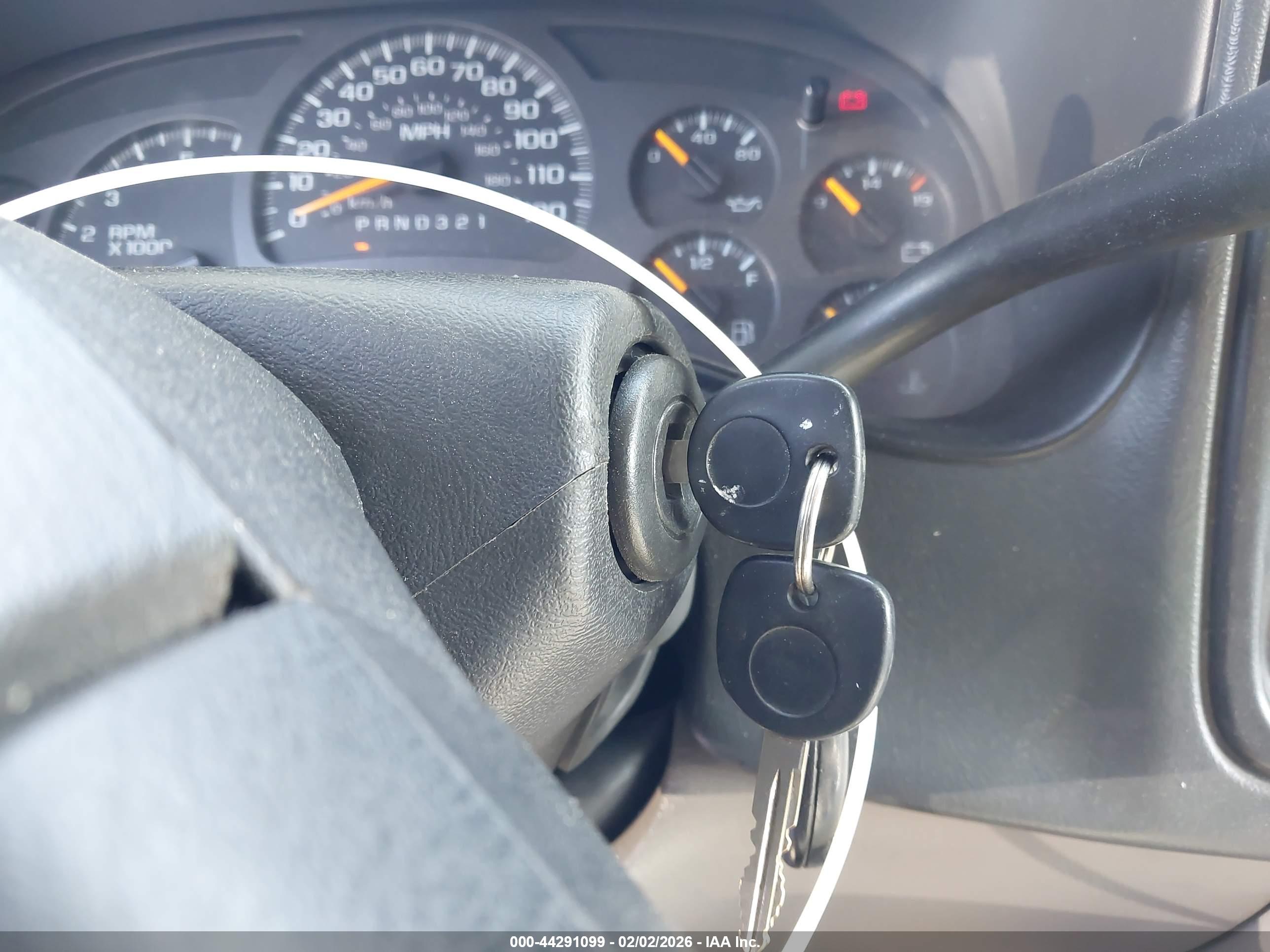 CHEVROLET SUBURBAN image 11