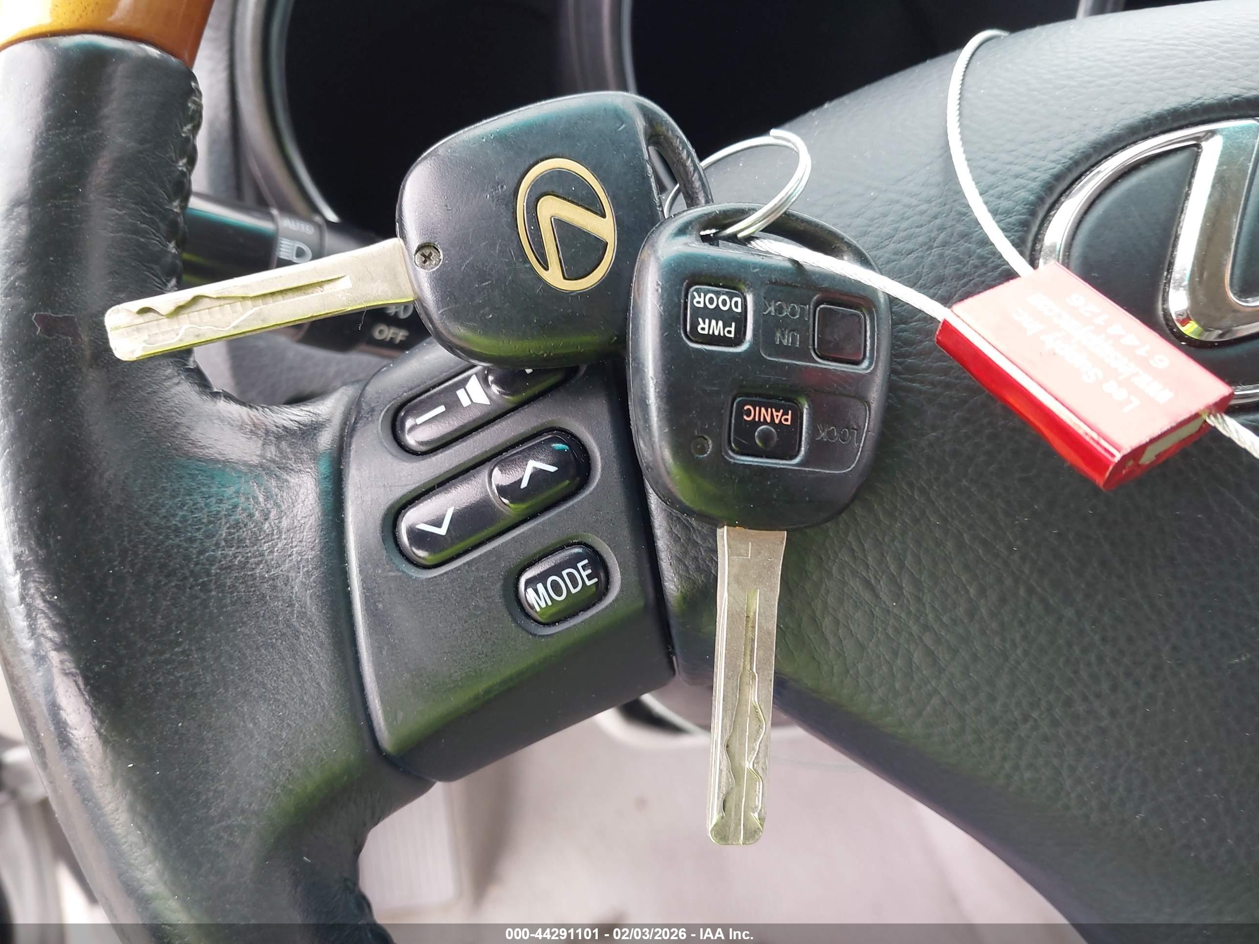 LEXUS RX image 11