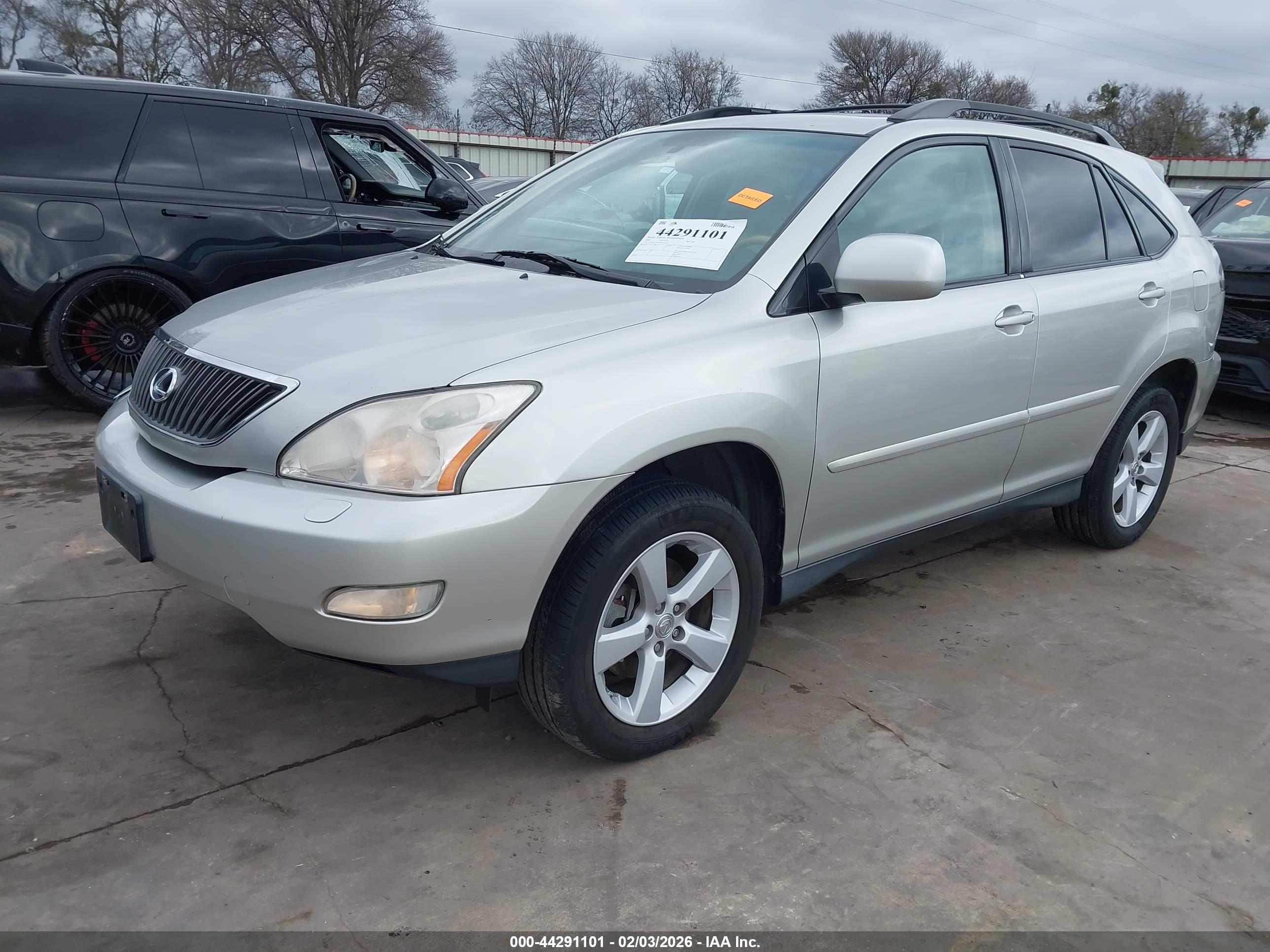 LEXUS RX image 2