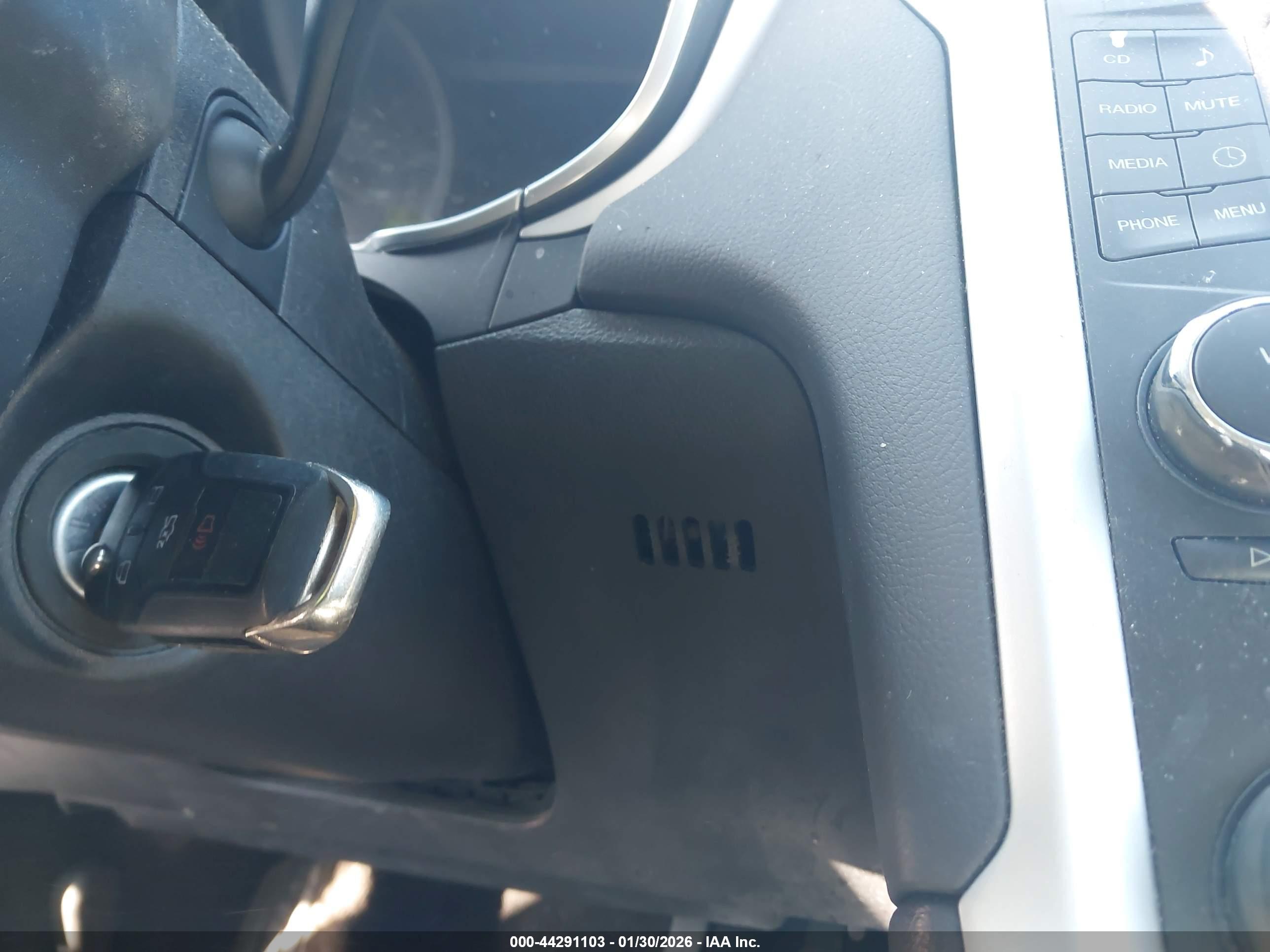 FORD FUSION image 11