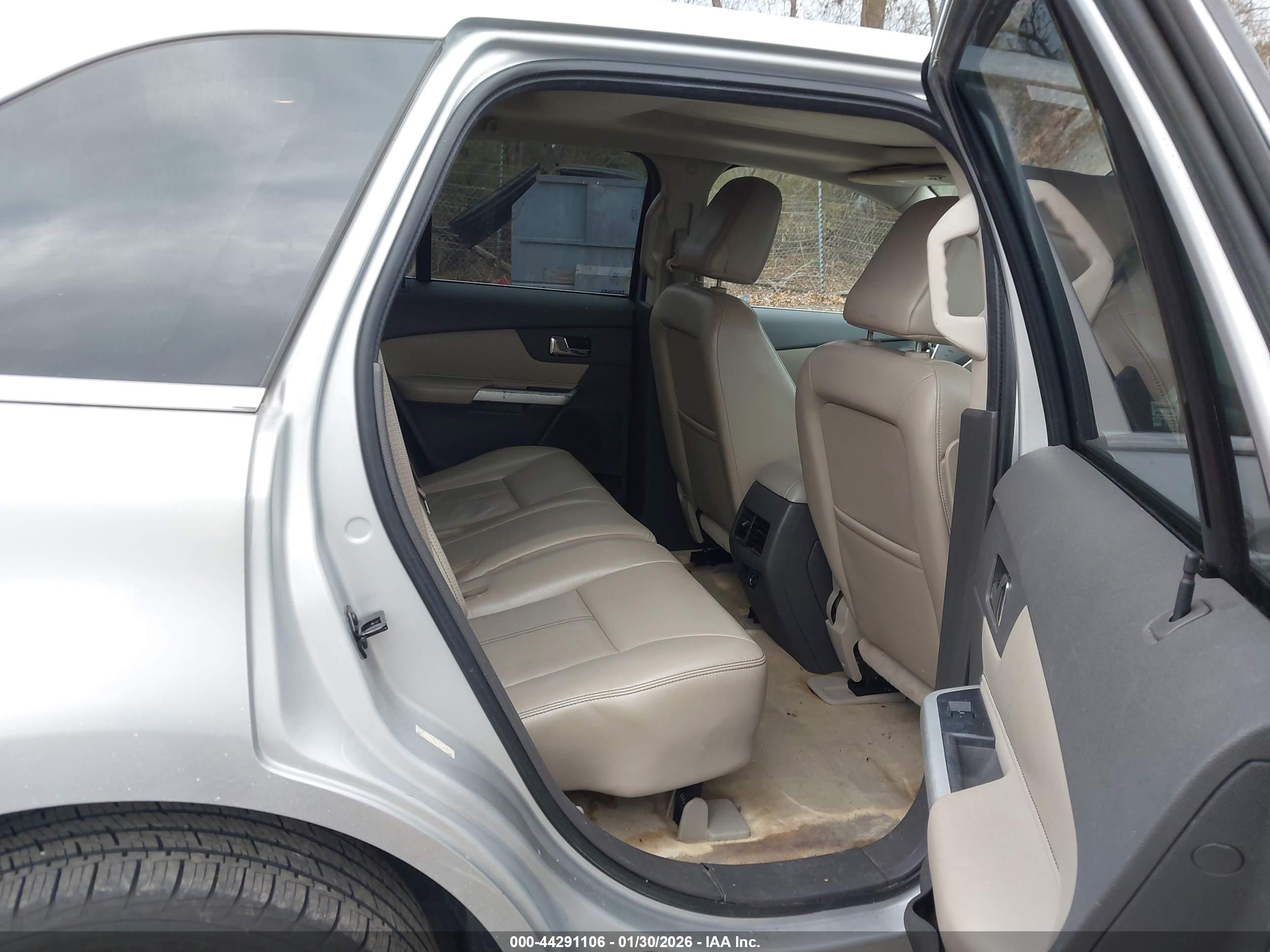 FORD EDGE image 8